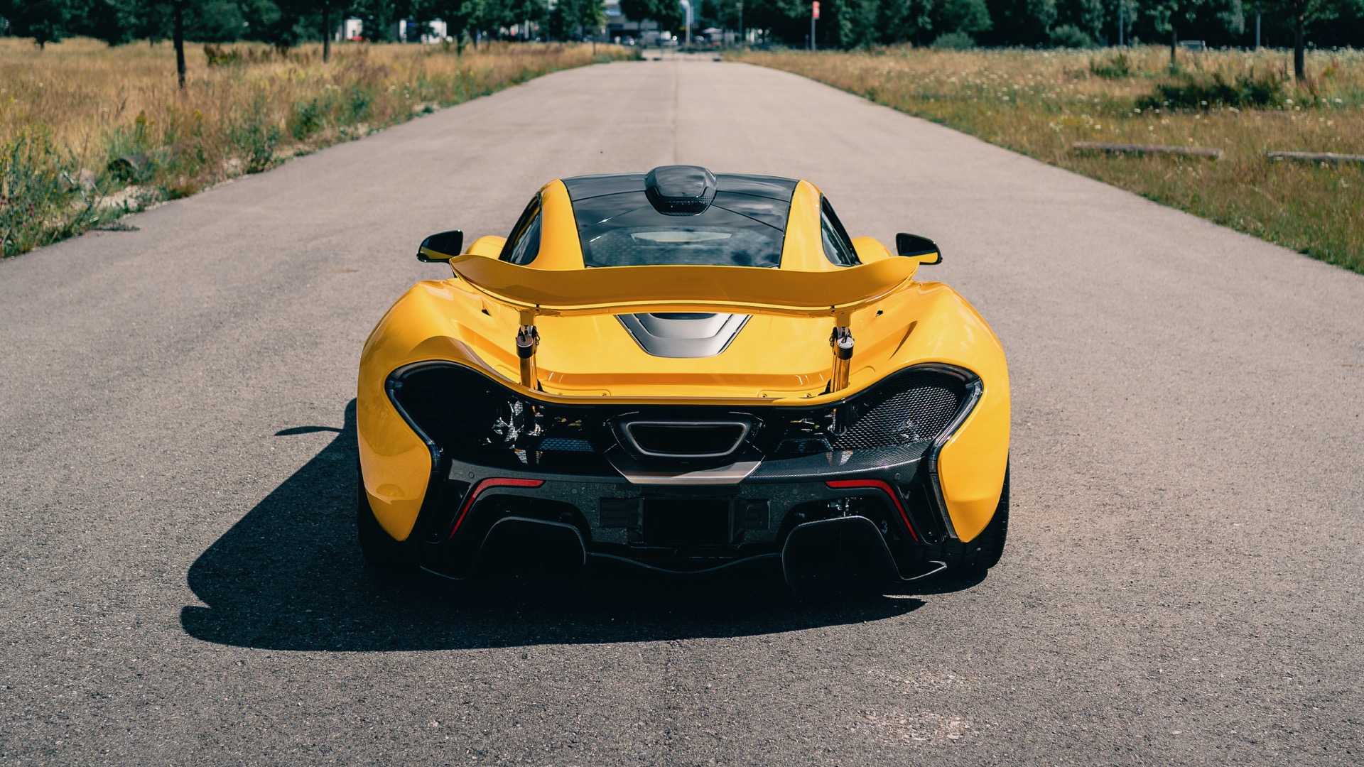 2015 McLaren P1, 5/17