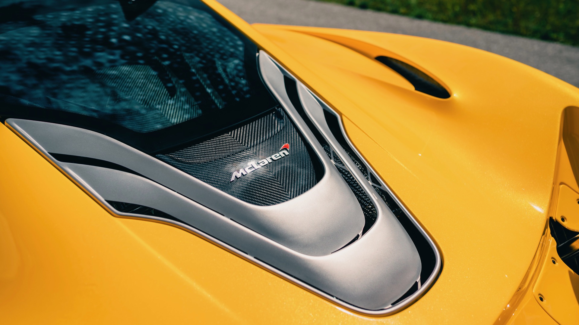 2015 McLaren P1, 9/17