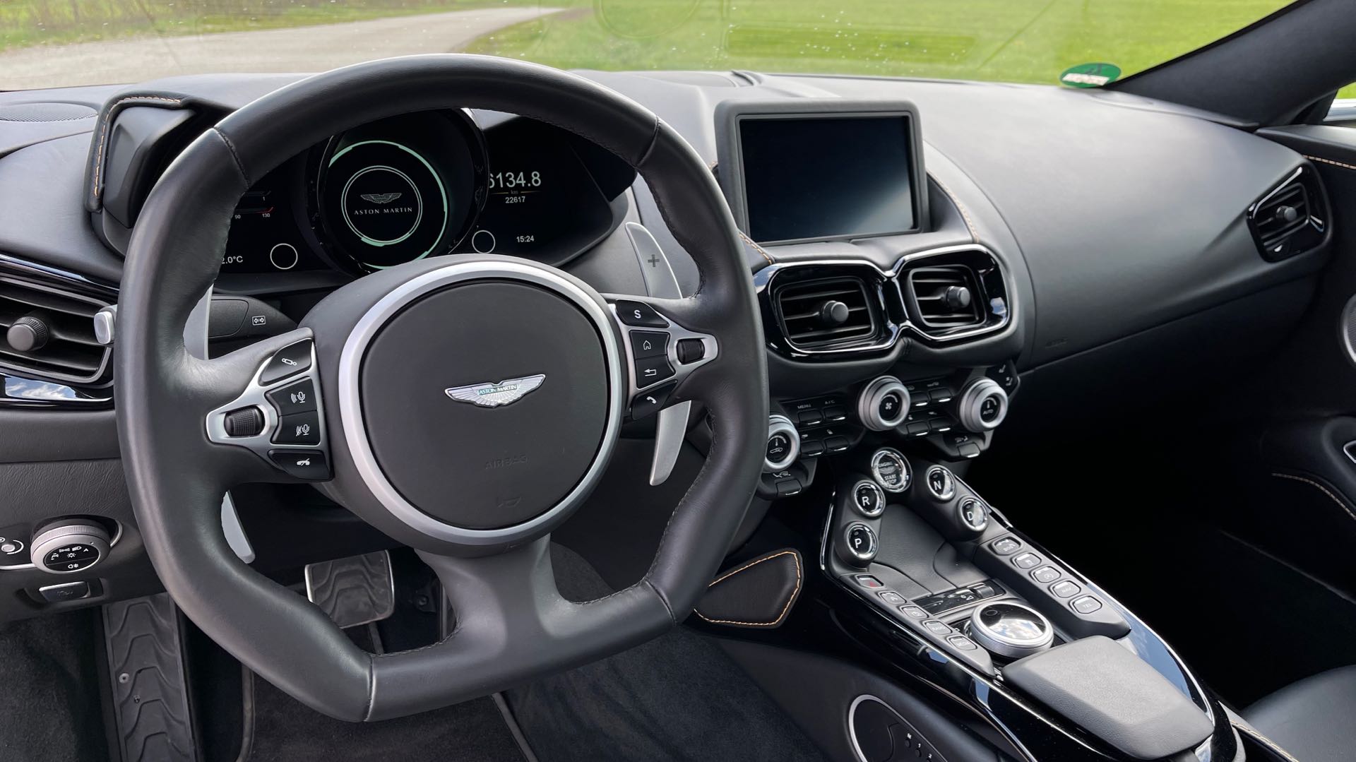 2019 Aston Martin V8 Vantage Coupe, 12/15