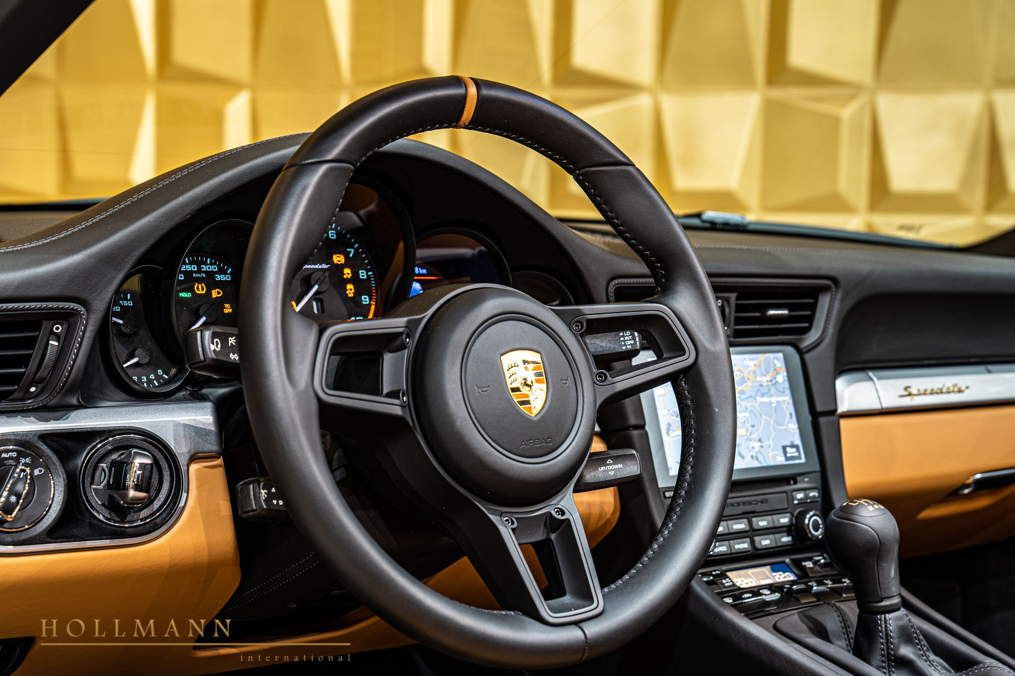 2022 Porsche 911 Speedster Heritage Design Edition, 6/19