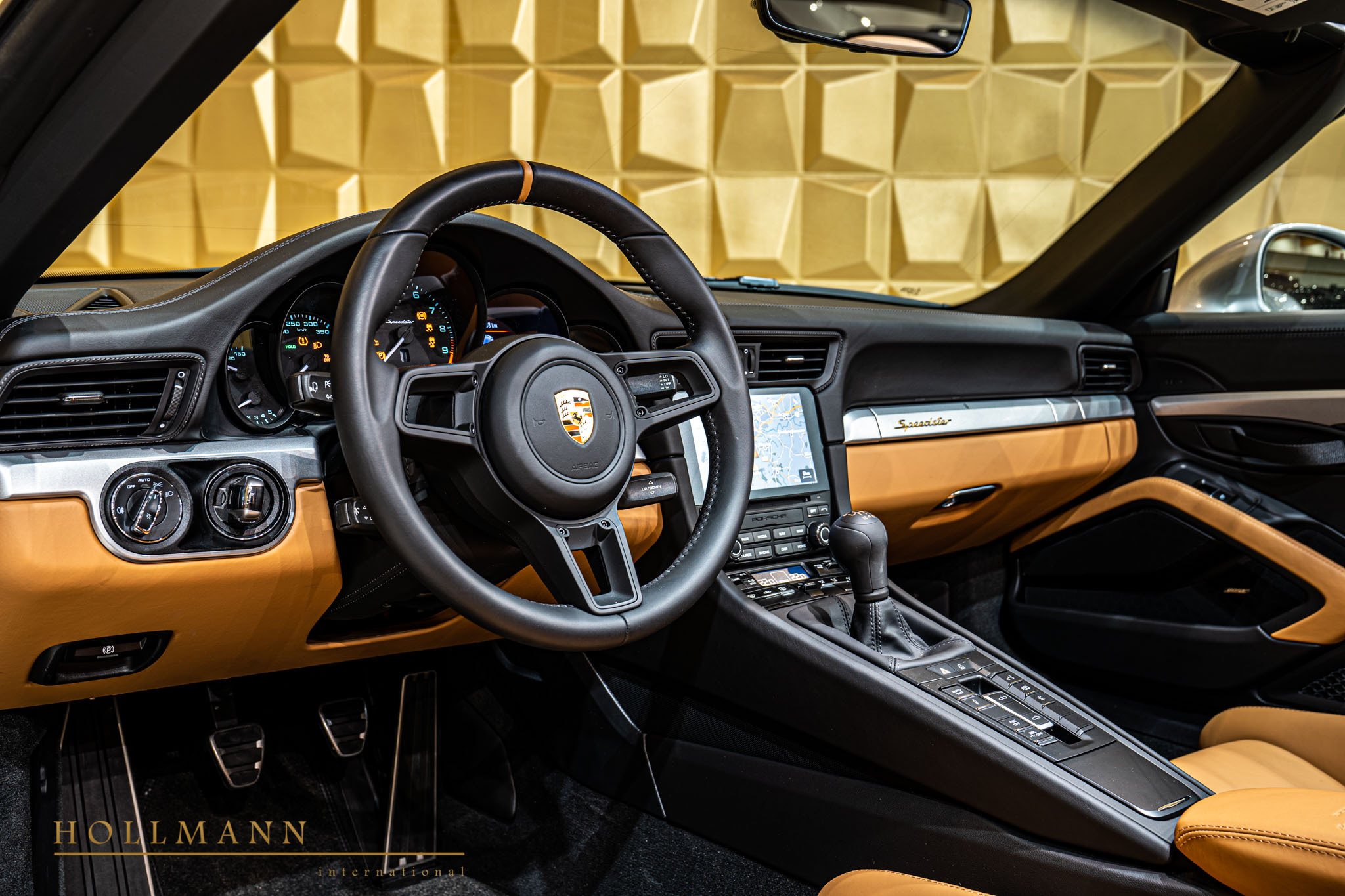 2022 Porsche 911 Speedster Heritage Design Edition, 8/19