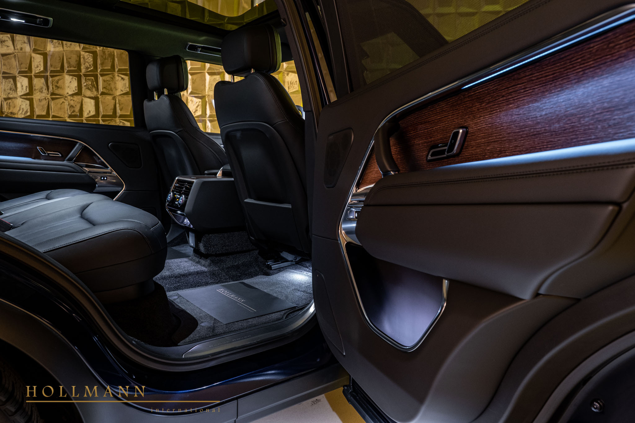 2022 Range Rover P400 HSE LWB, 6/20