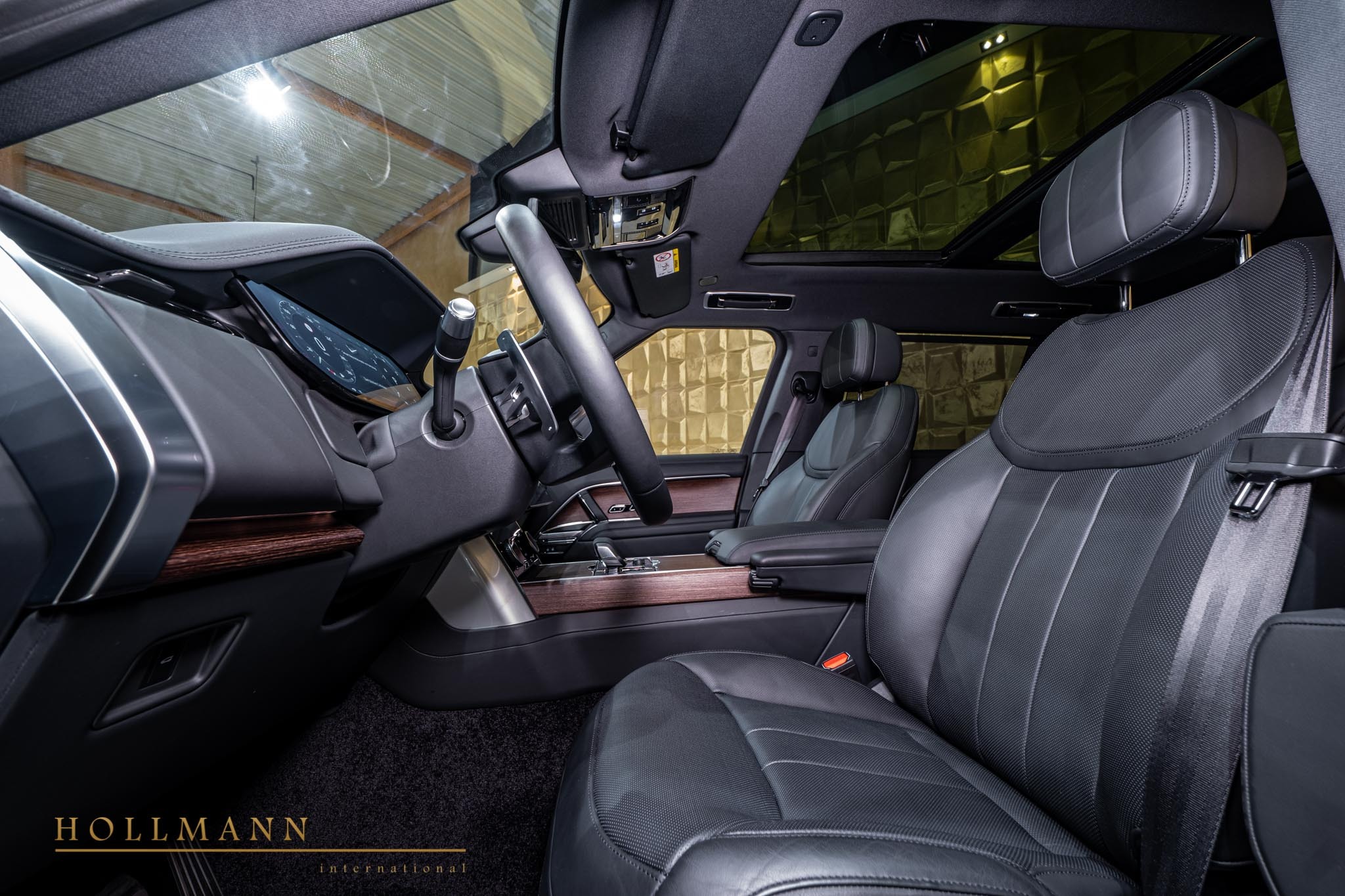 2022 Range Rover P400 HSE LWB, 10/20