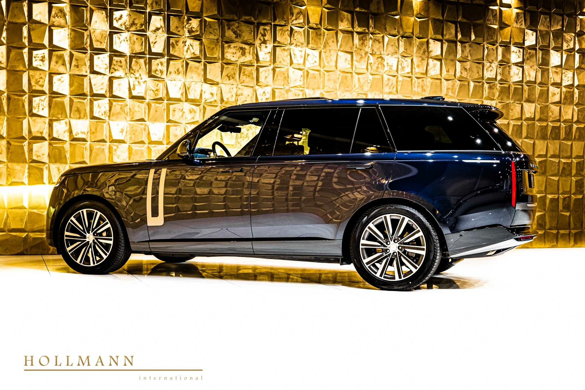 2022 Range Rover P400 HSE LWB, 17/20