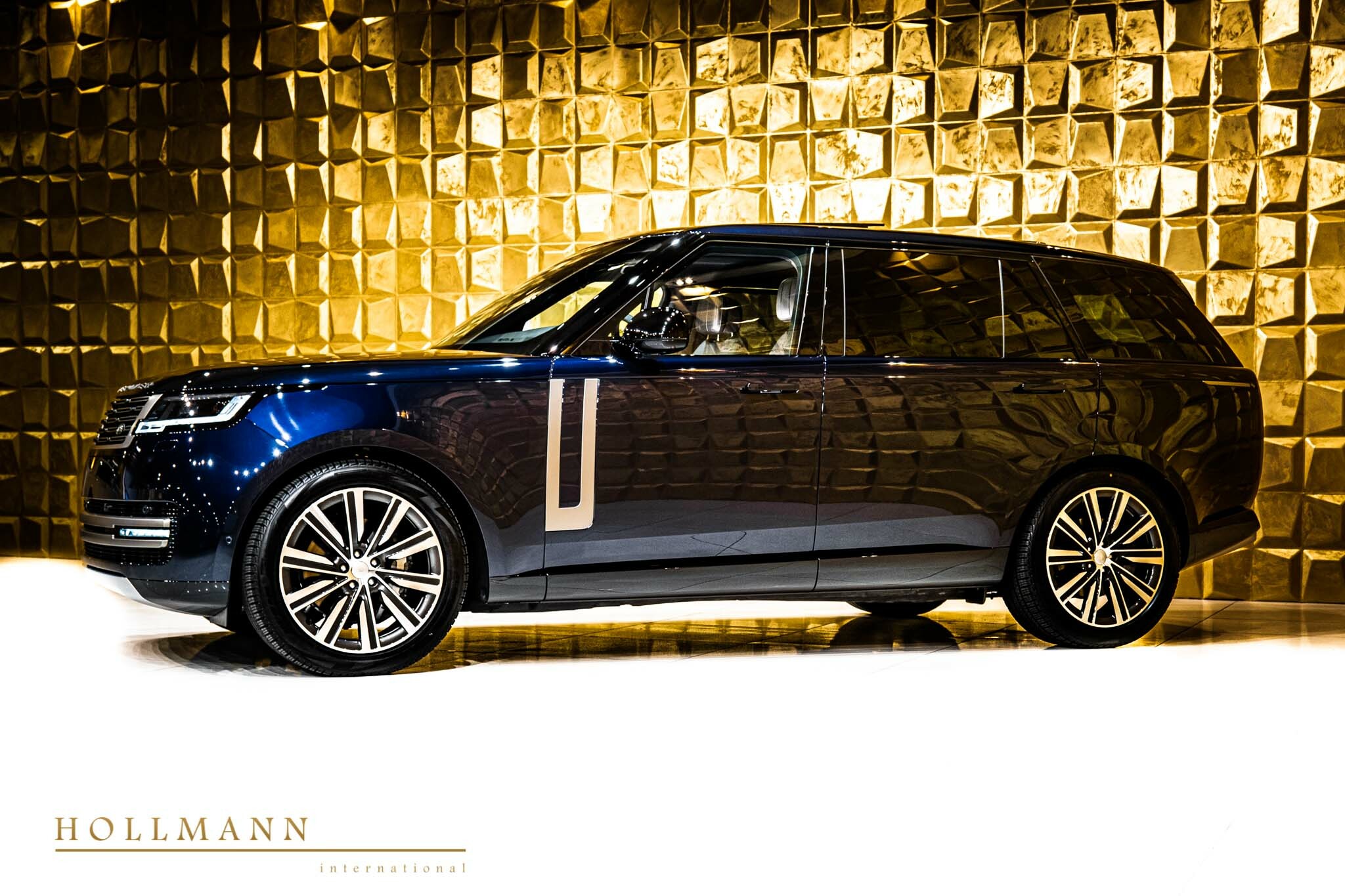 2022 Range Rover P400 HSE LWB, 18/20