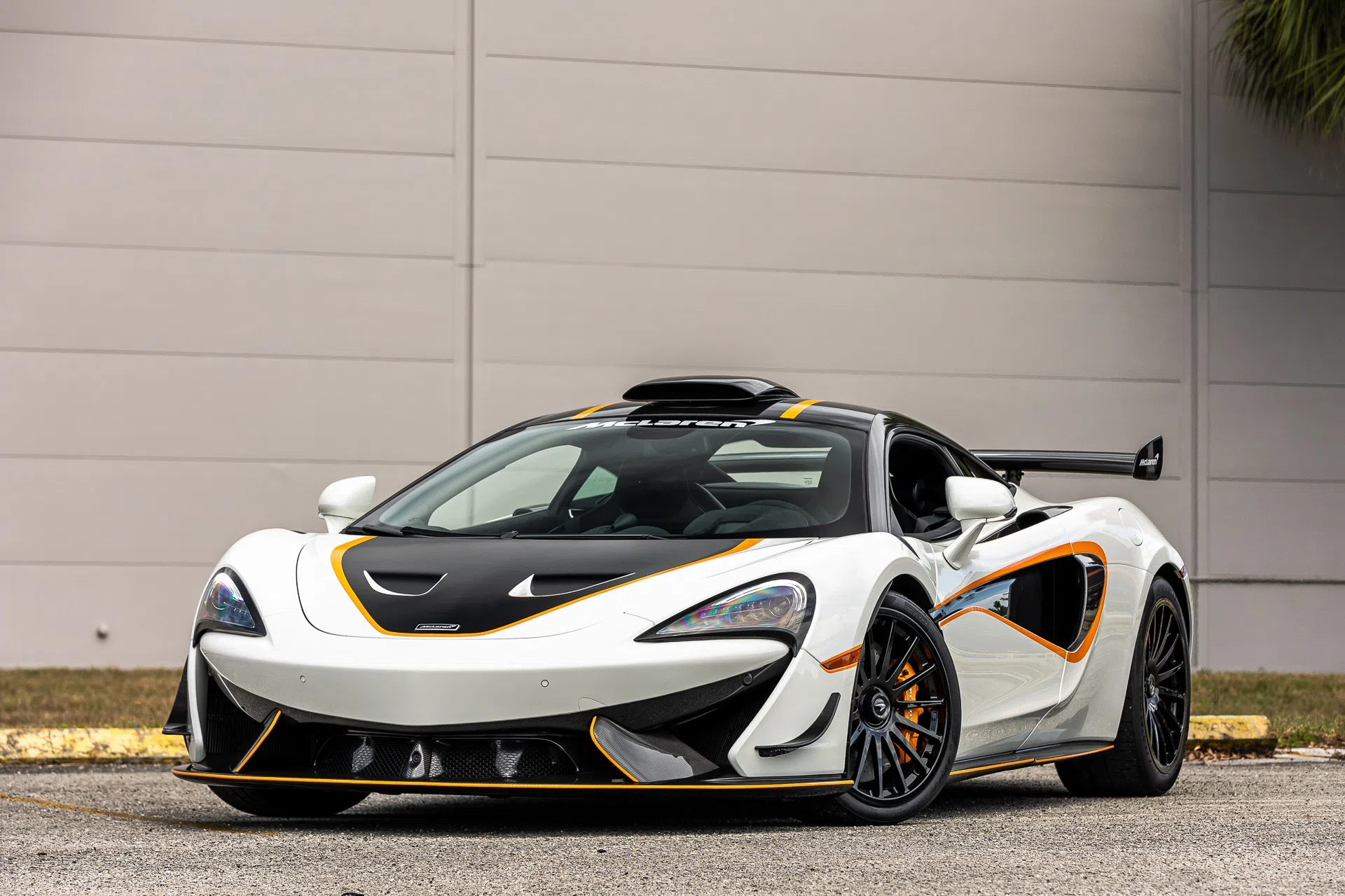 2020 McLaren 620R