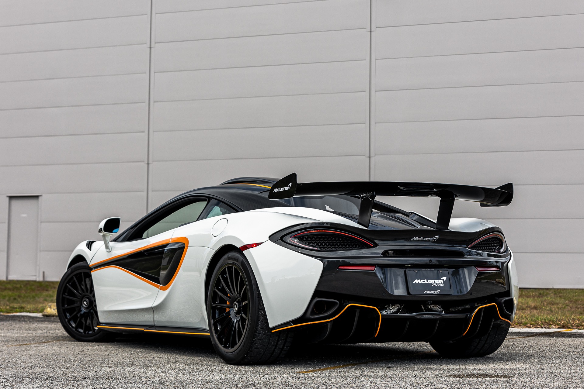 2020 McLaren 620R, 10/20