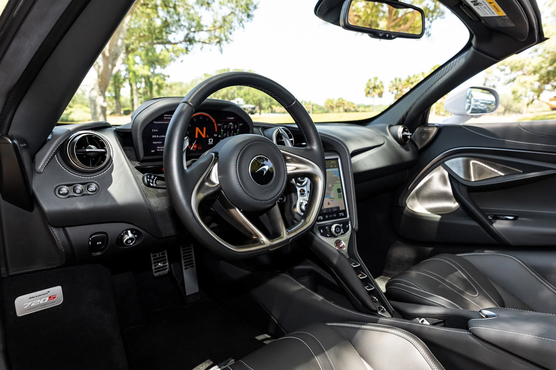 2022 McLaren 720S Spider Luxury interior, Carbon Black