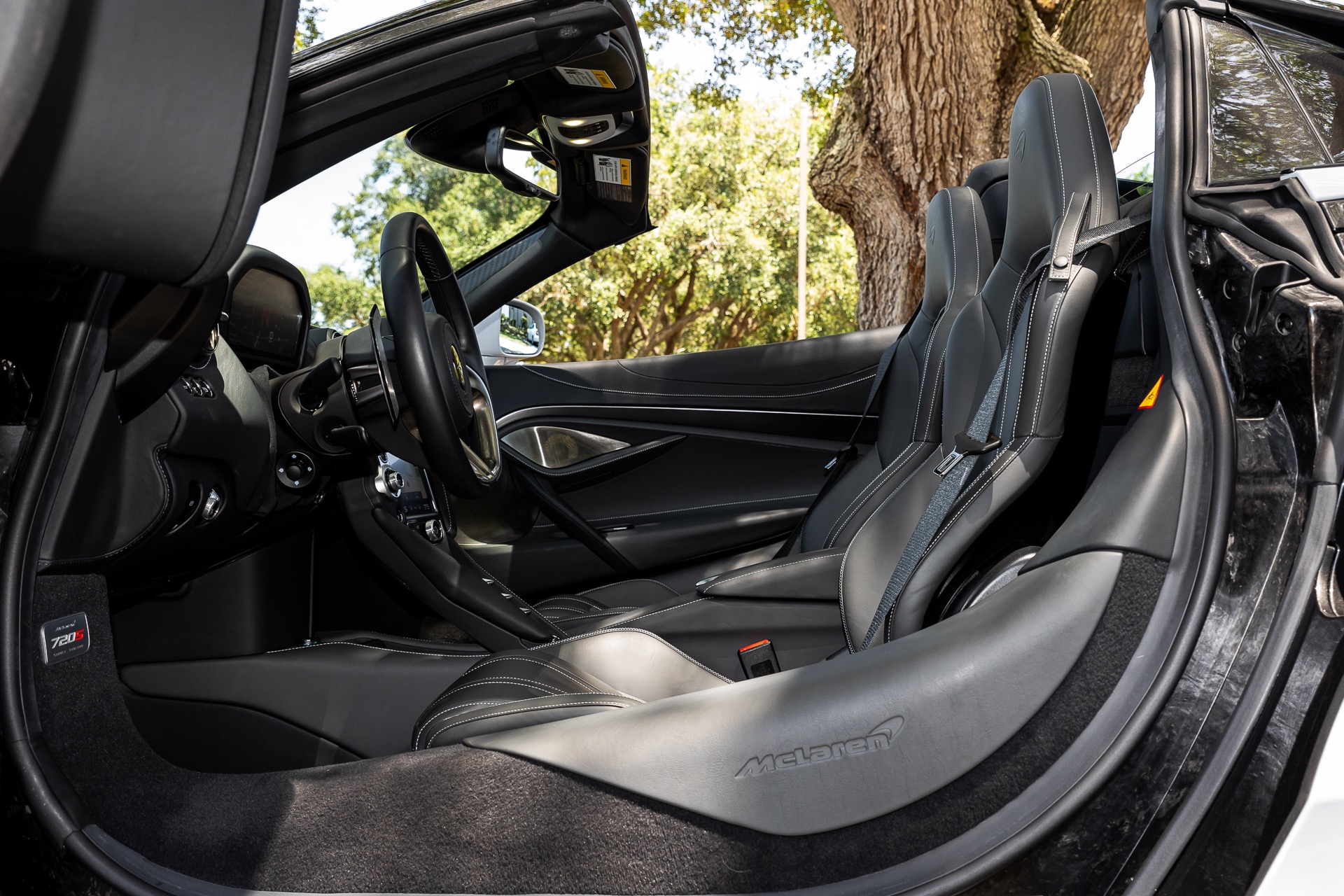2022 McLaren 720S Spider Luxury, 17/20