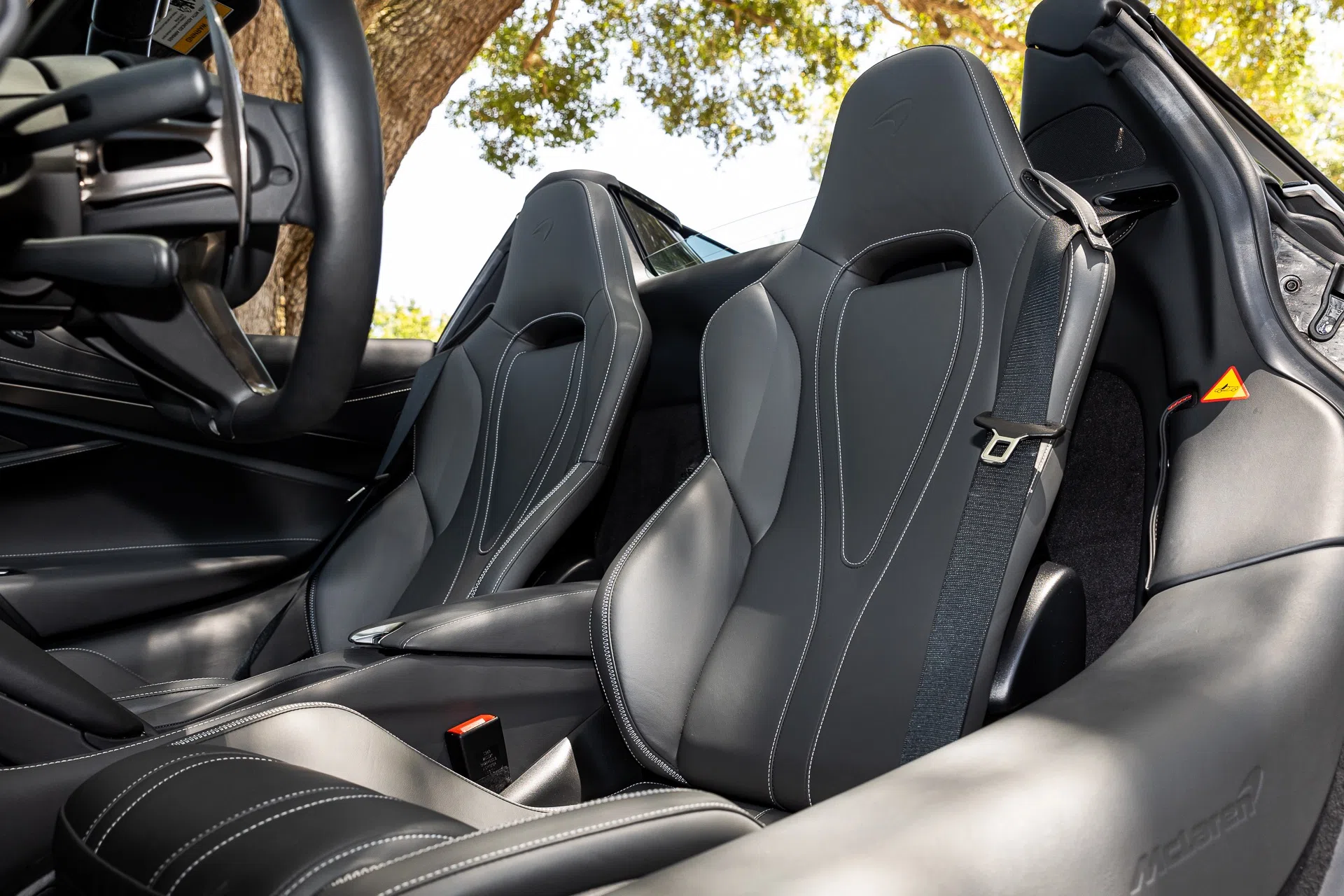 2022 McLaren 720S Spider Luxury interior, seats, Carbon Black