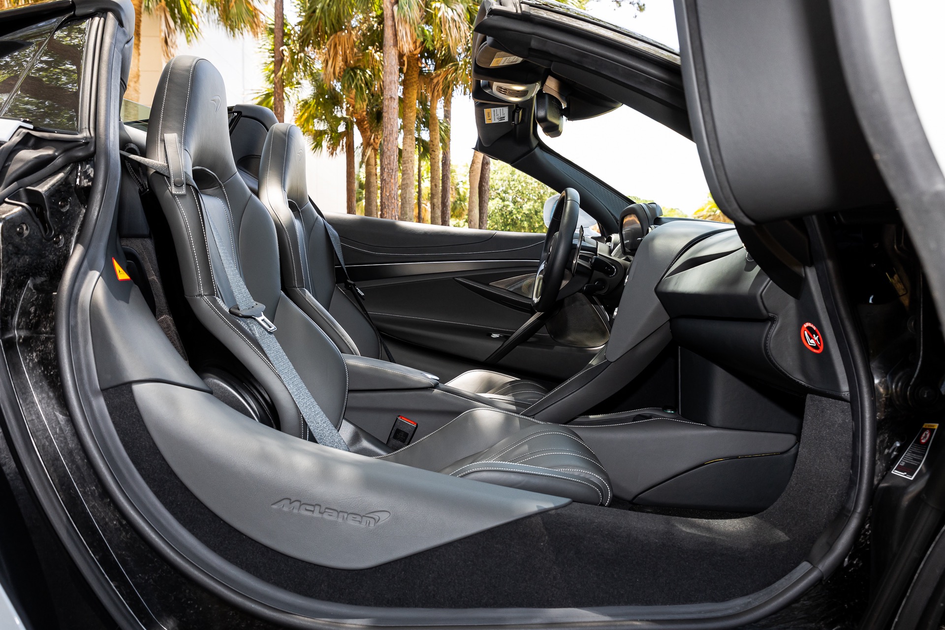 2022 McLaren 720S Spider Luxury, 20/20