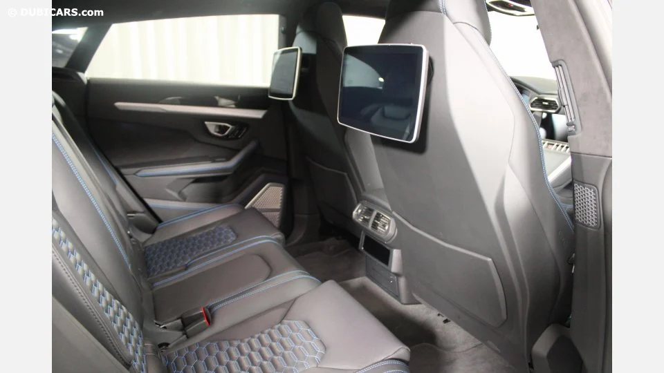 2019 Lamborghini Urus, 3/8