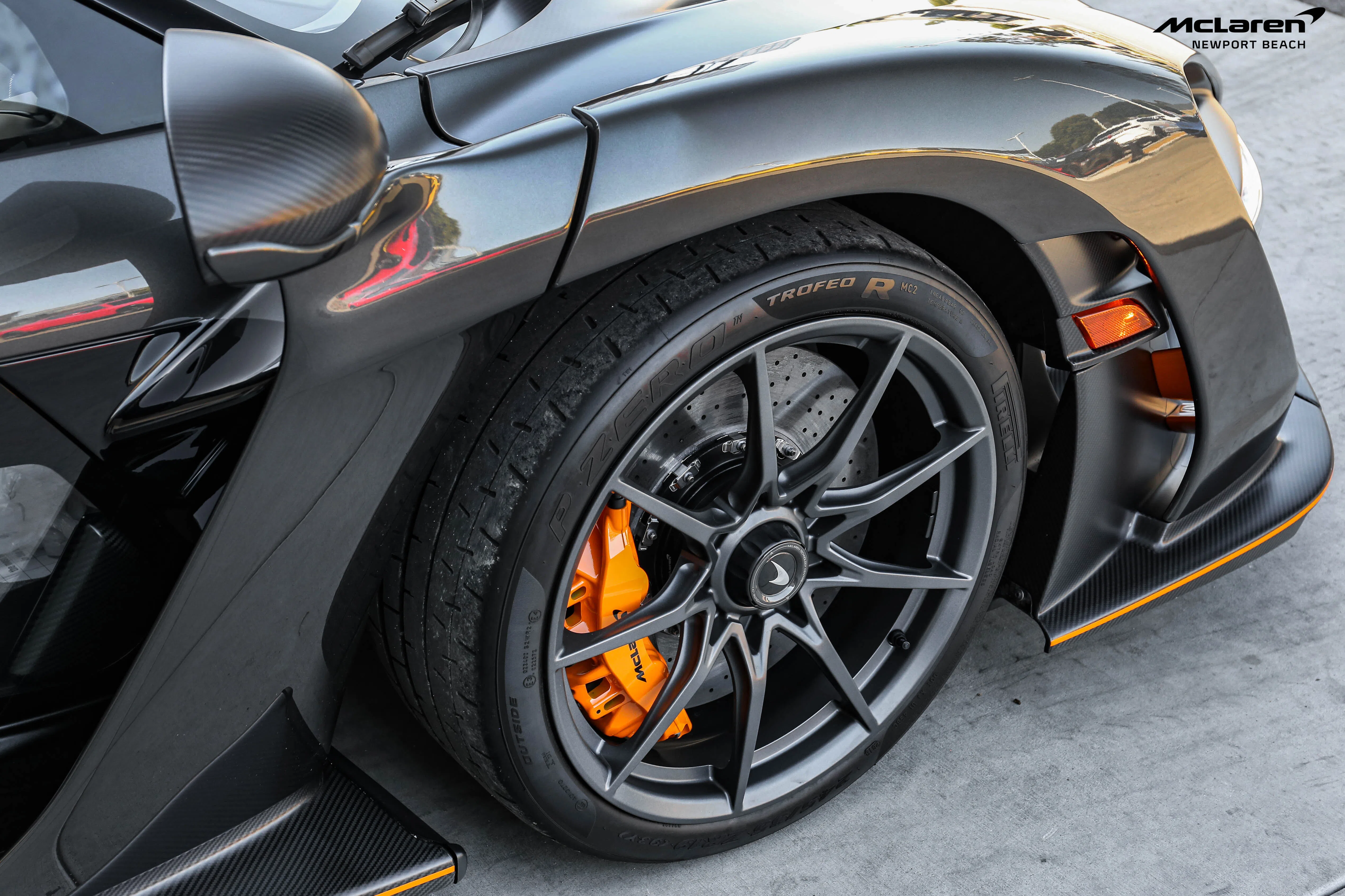2019 McLaren Senna wheel