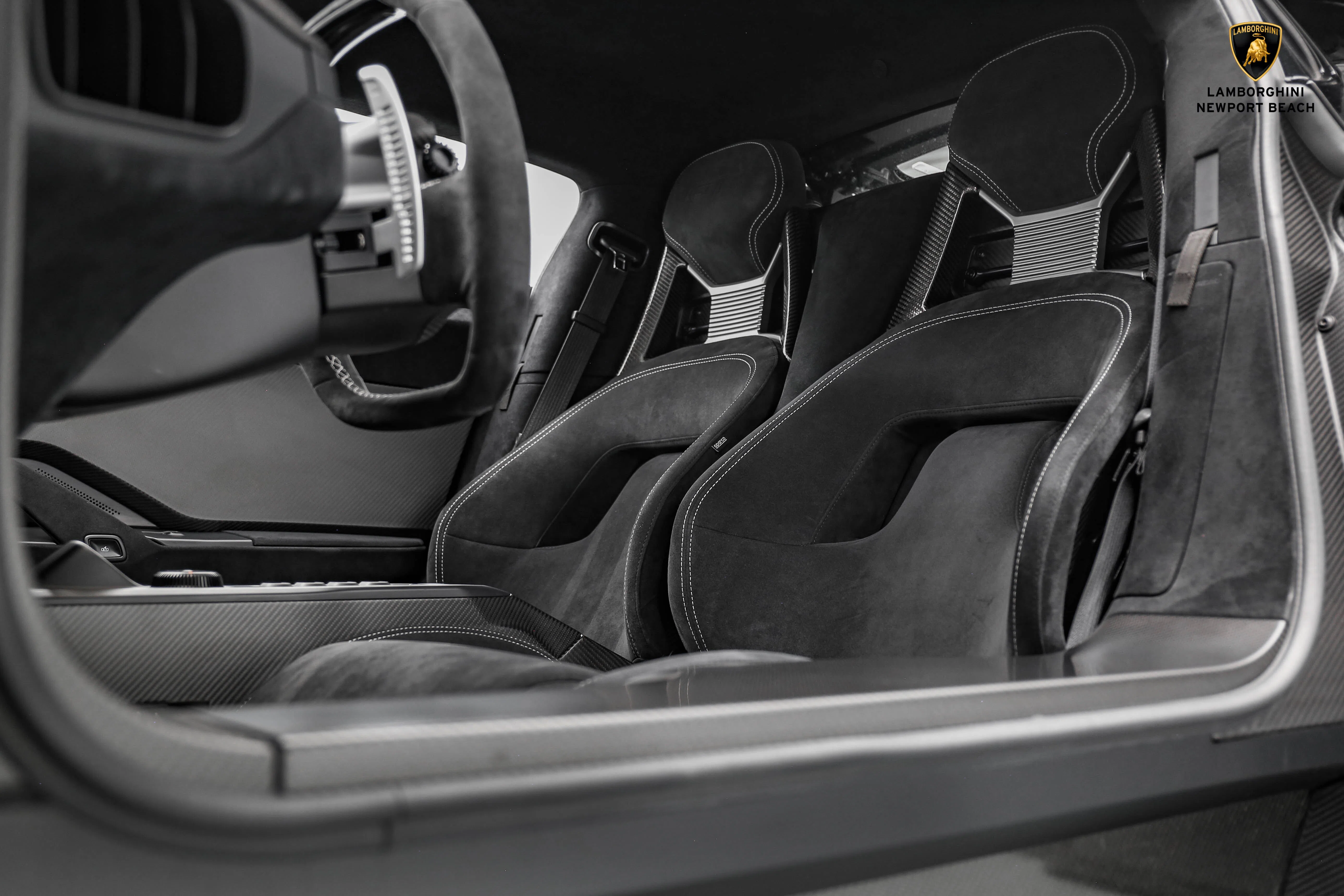 2019 Ford GT interior, seats