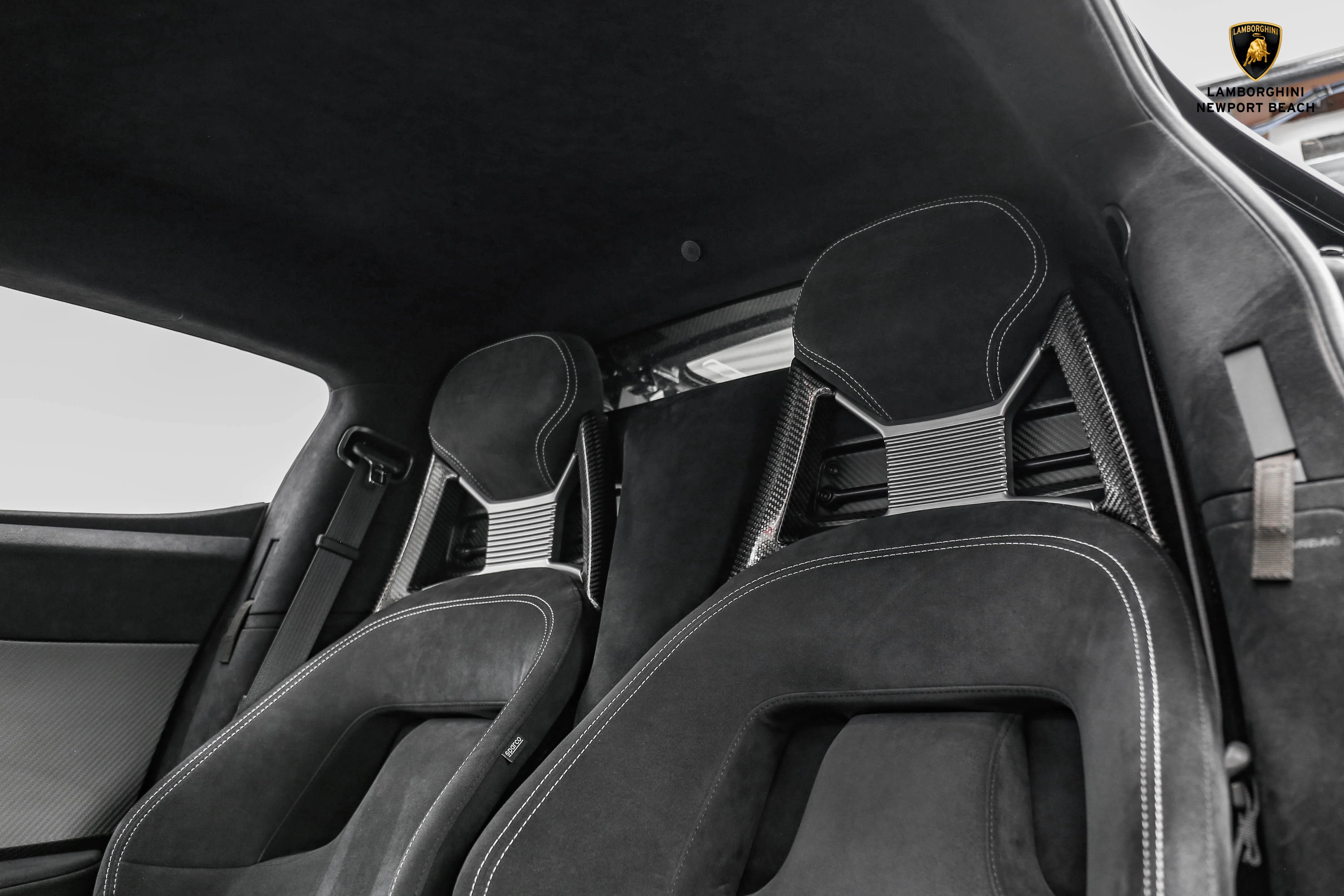 2019 Ford GT interior, seats