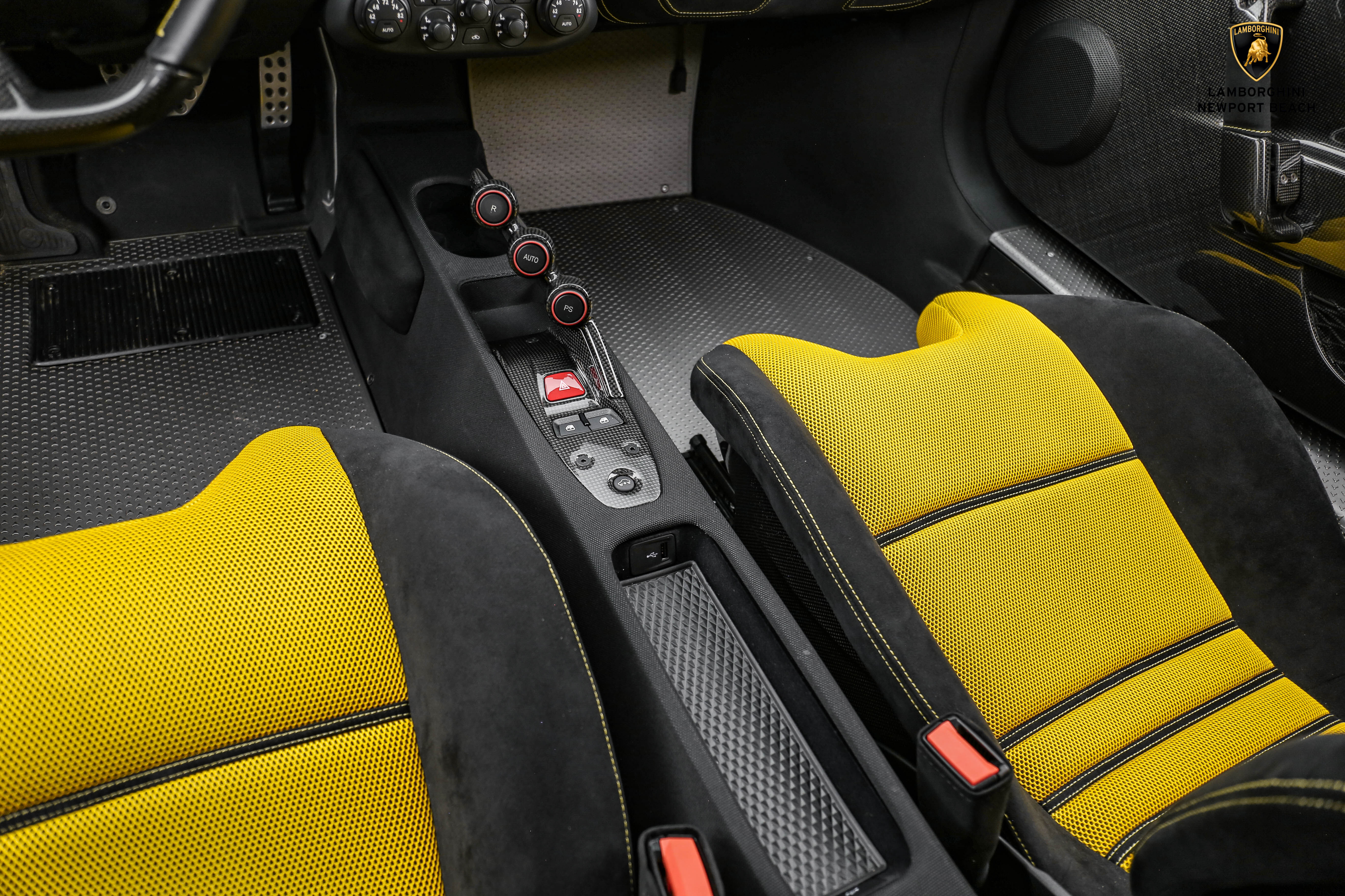 2015 Ferrari 458 Italia Speciale, 15/17