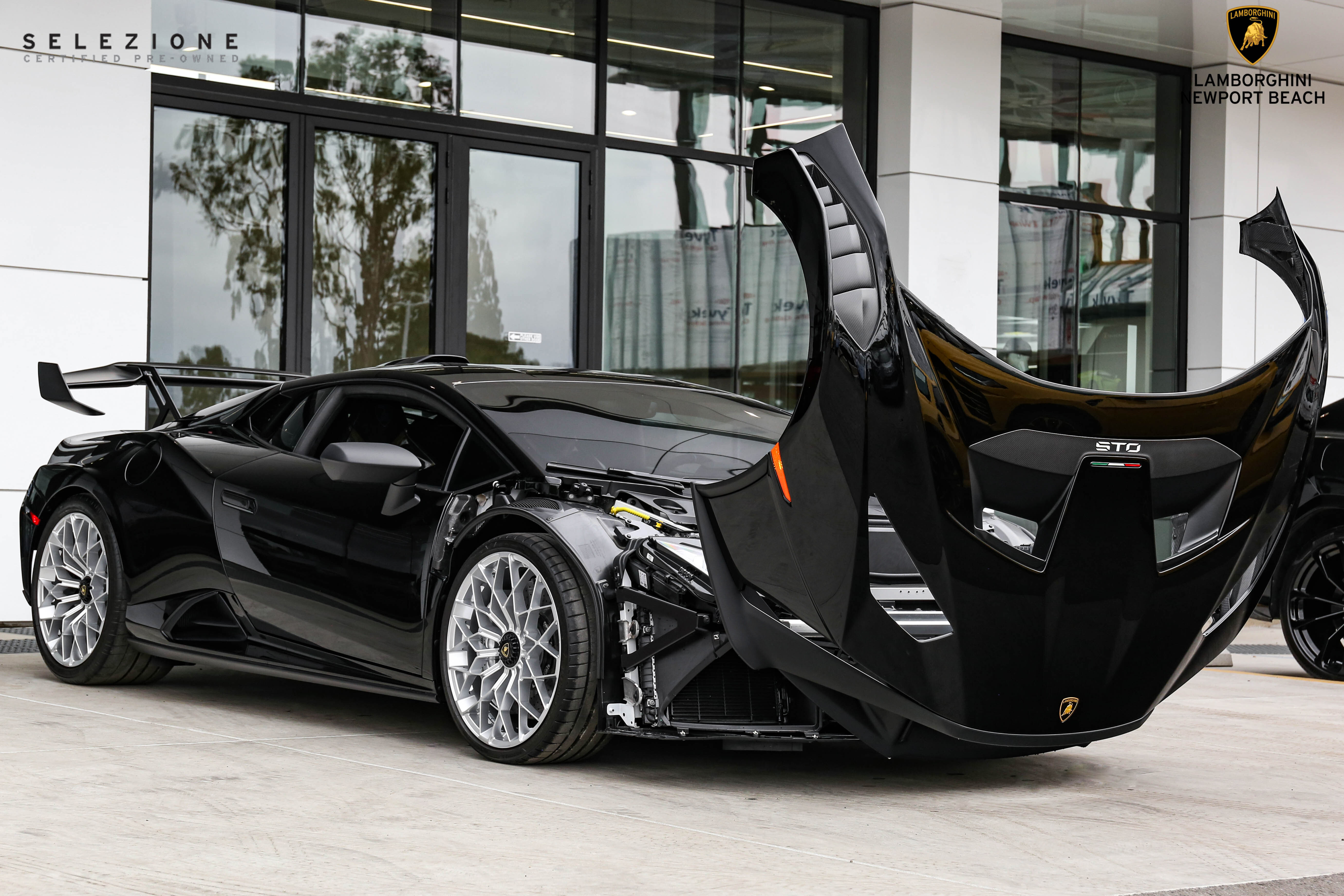 2022 Lamborghini Huracan STO