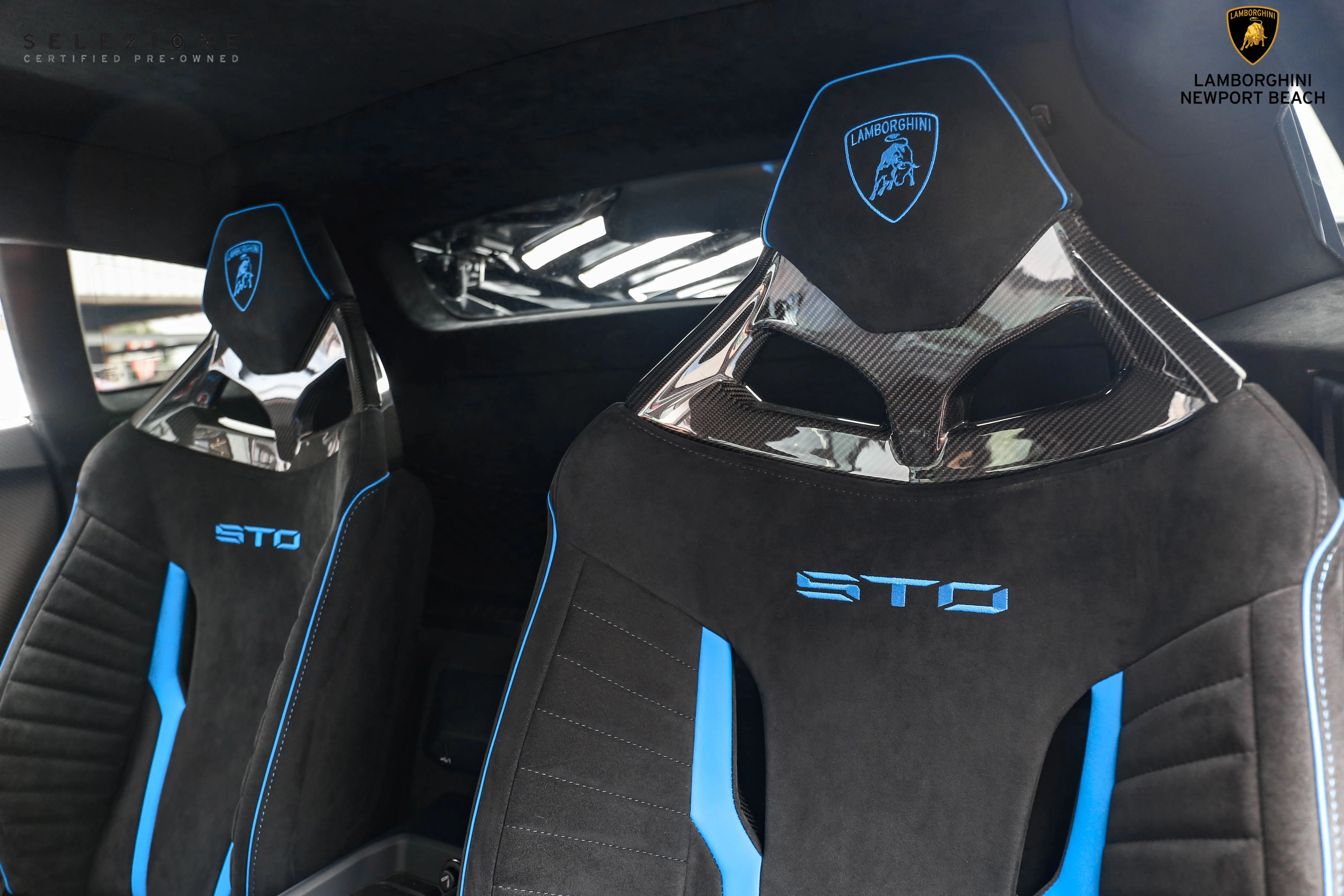 2022 Lamborghini Huracan STO interior, seats