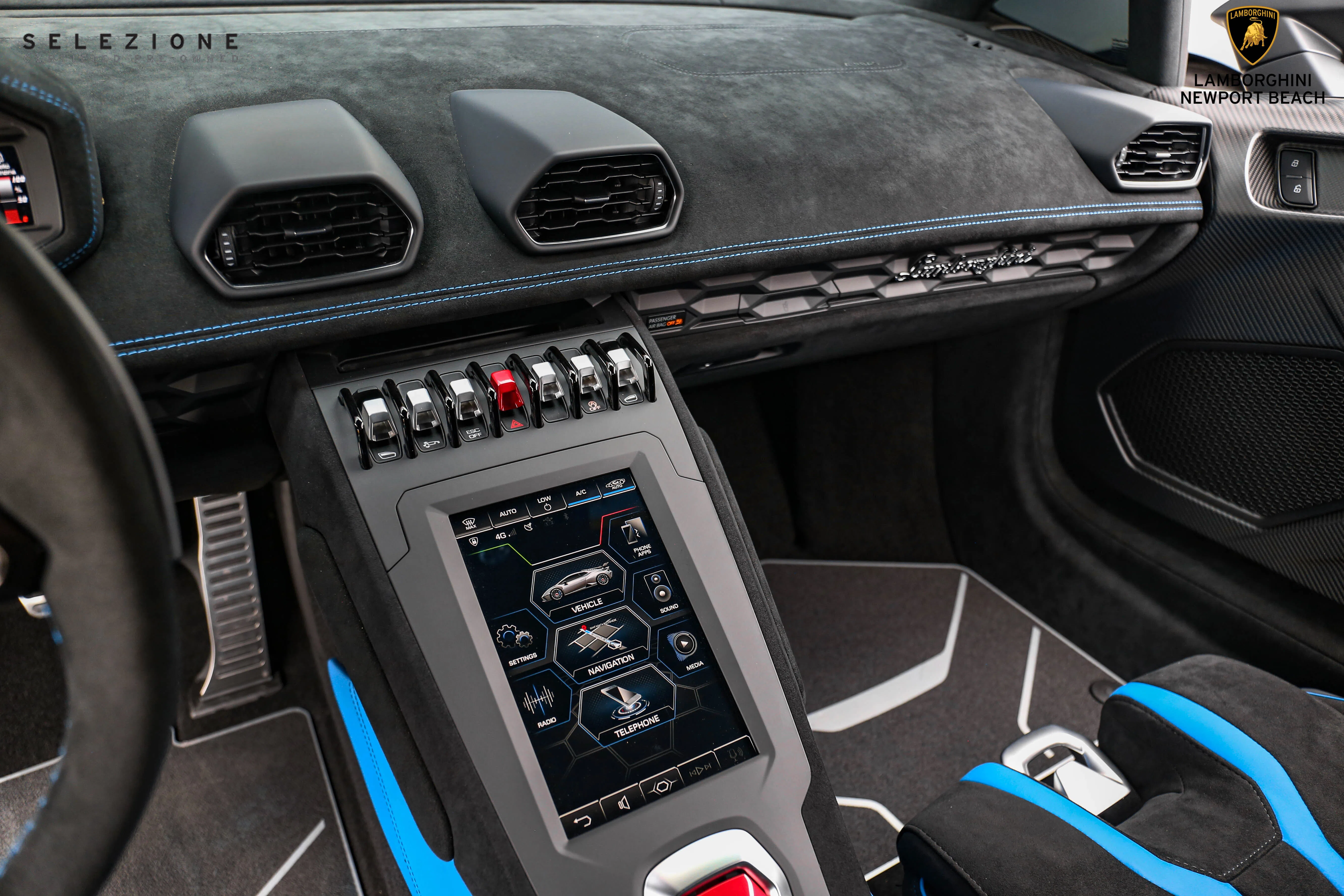 2022 Lamborghini Huracan STO interior