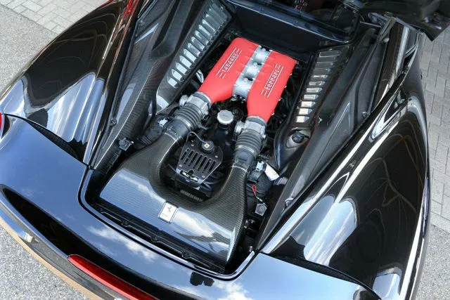 2010 Ferrari 458 Italia engine
