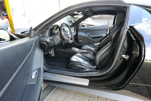 2010 Ferrari 458 Italia, 7/20