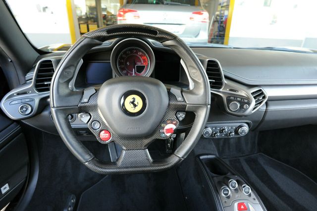 2010 Ferrari 458 Italia, 17/20