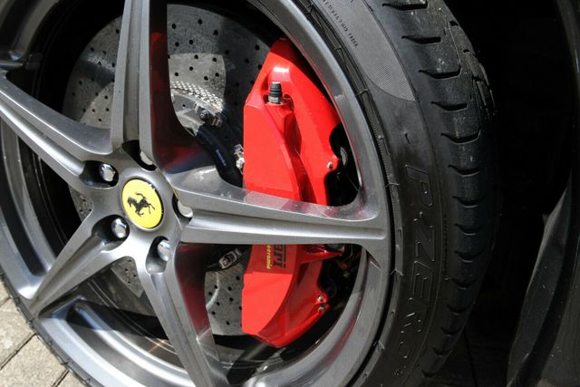 2010 Ferrari 458 Italia, 18/20
