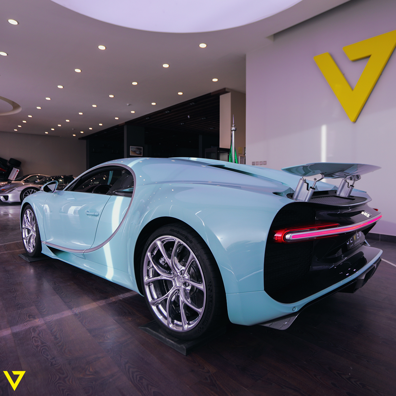 2018 1 OF 1 BUGATTI CHIRON, 13/15