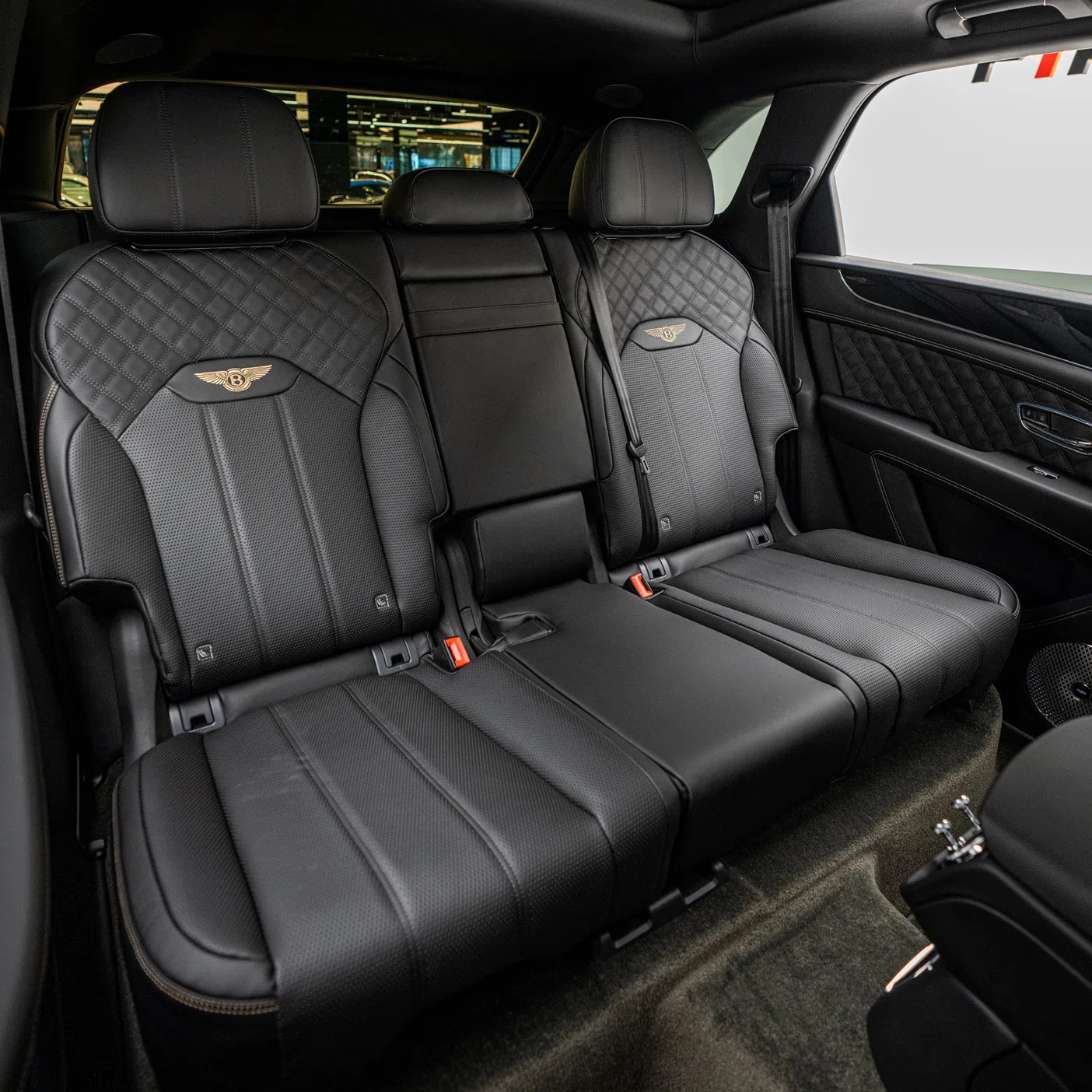 2022 Bentley Bentayga S Edition interior, seats, Beluga