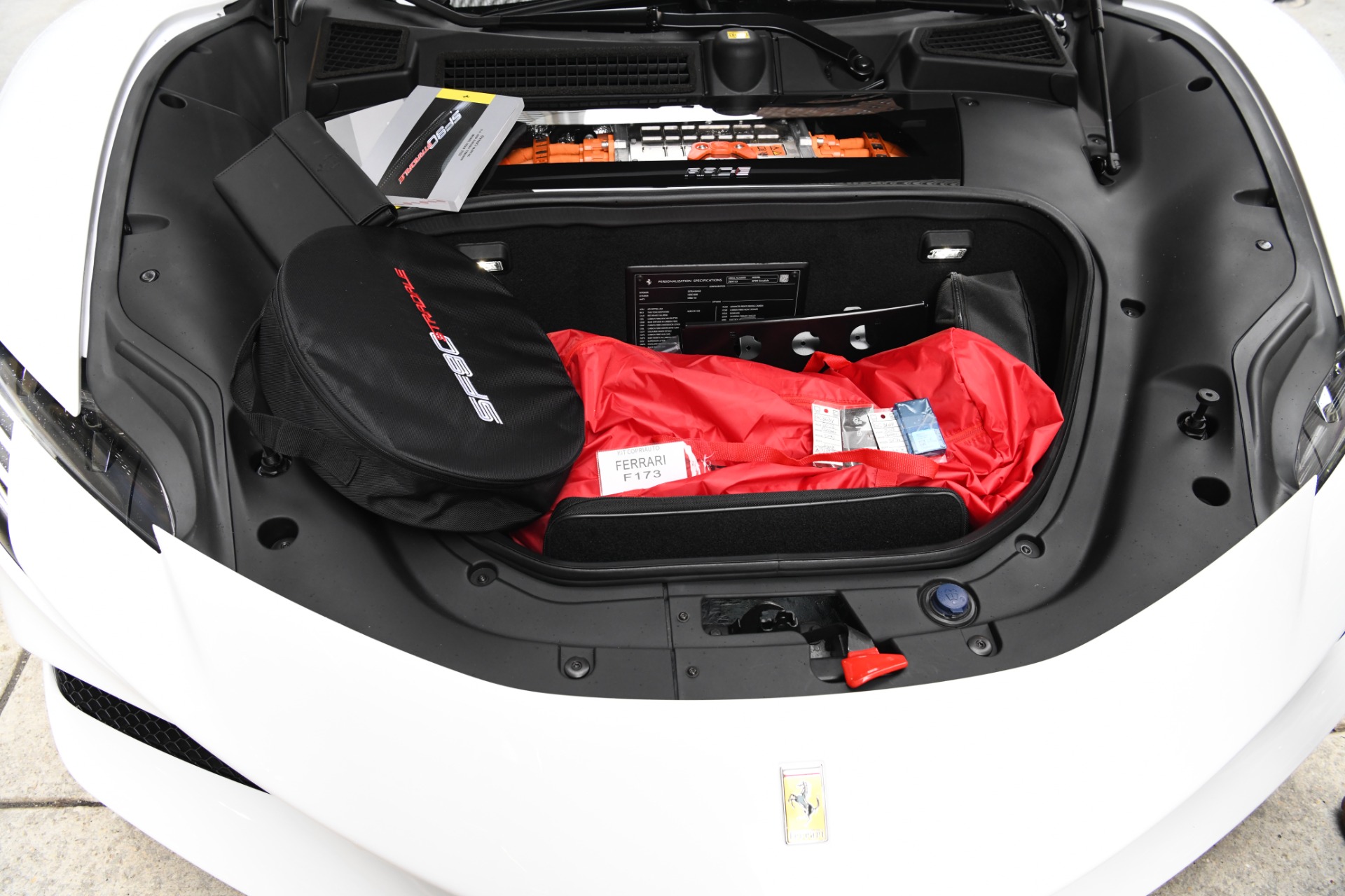 2022 Ferrari SF90 Stradale, 15/17
