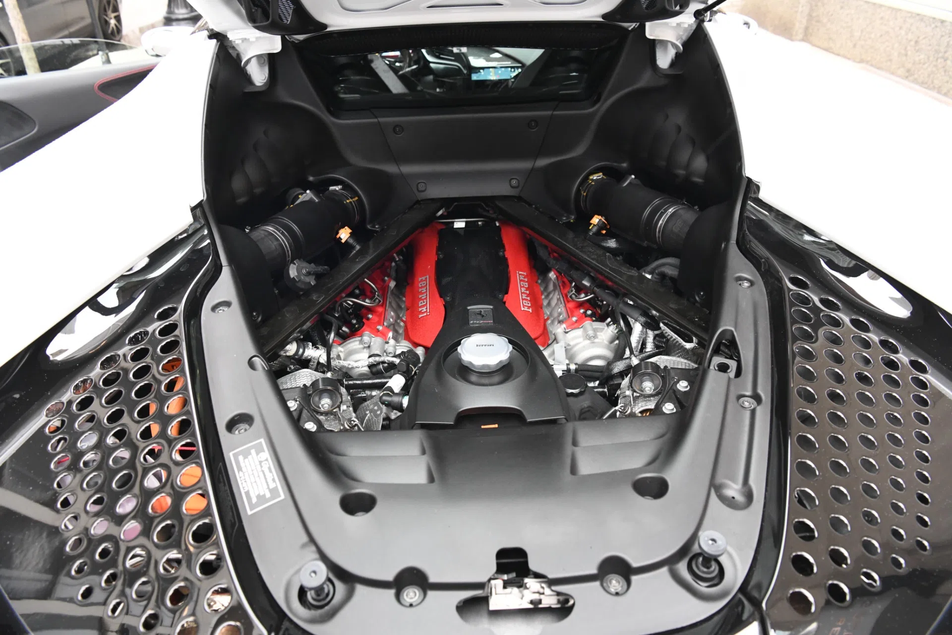 2022 Ferrari SF90 Stradale engine
