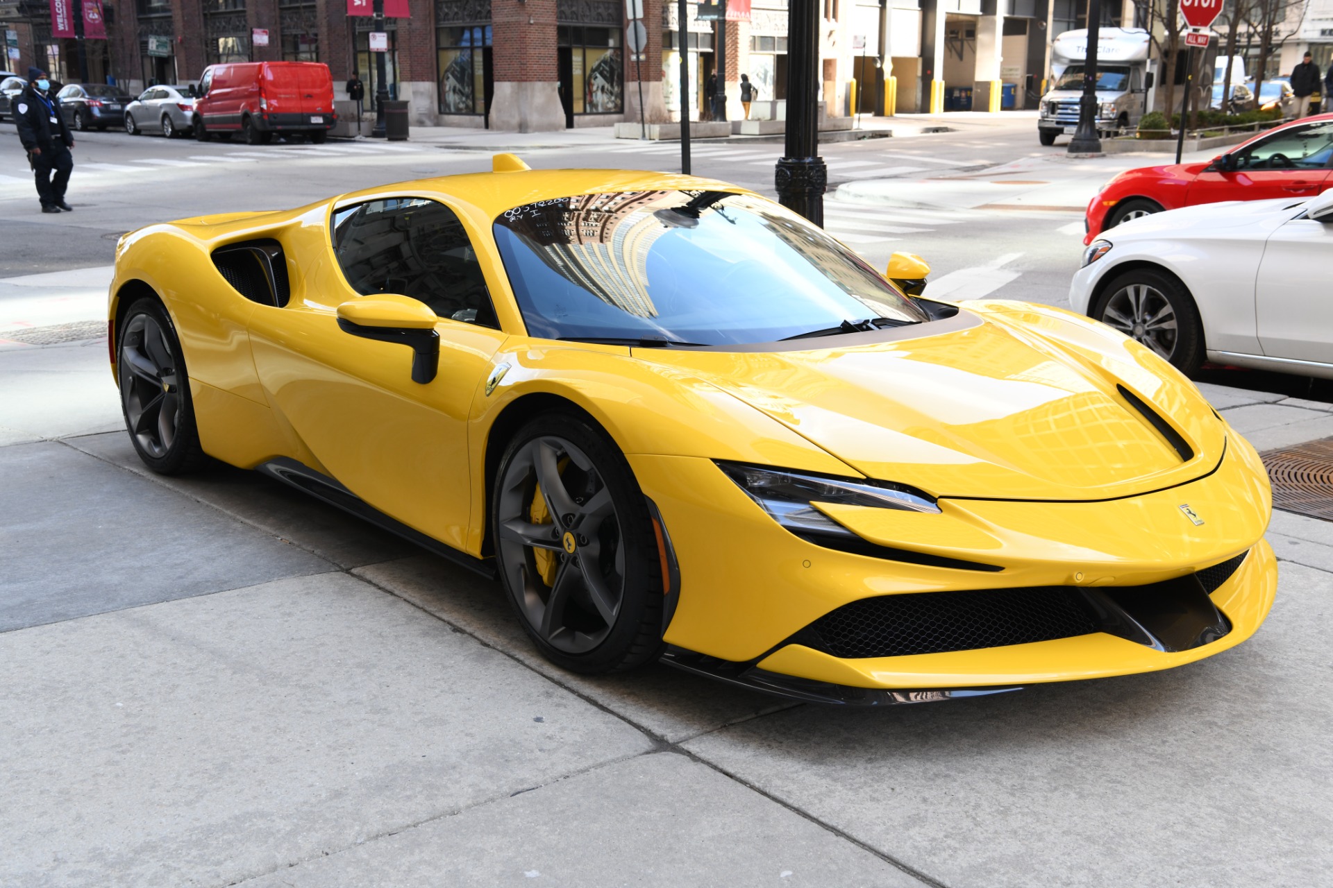 2021 Ferrari SF90 Stradale, 13/14