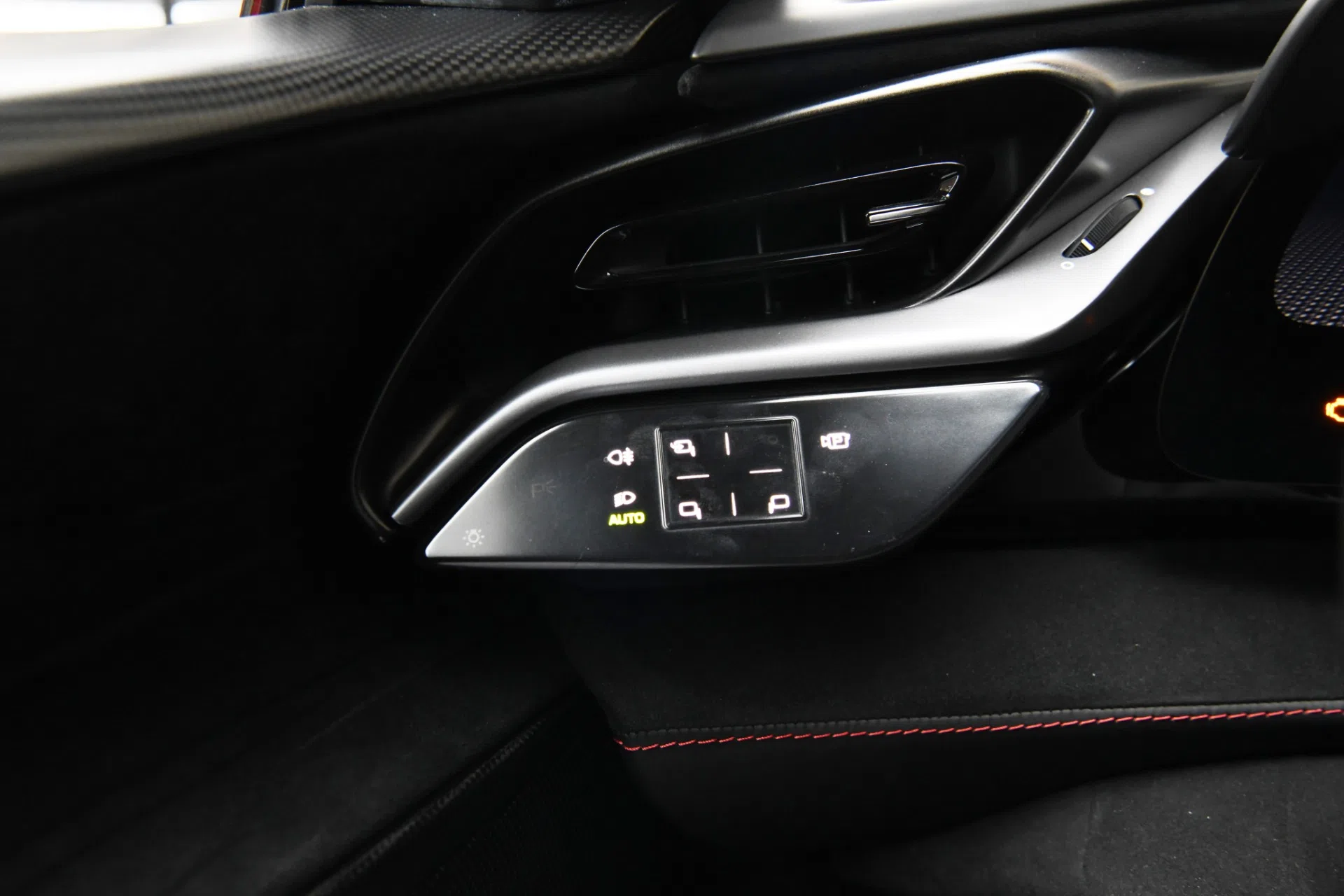 2021 Ferrari SF90 Stradale interior