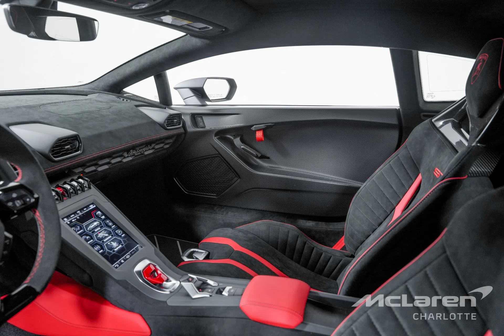 2022 Lamborghini Huracan LP 640-4 STO interior