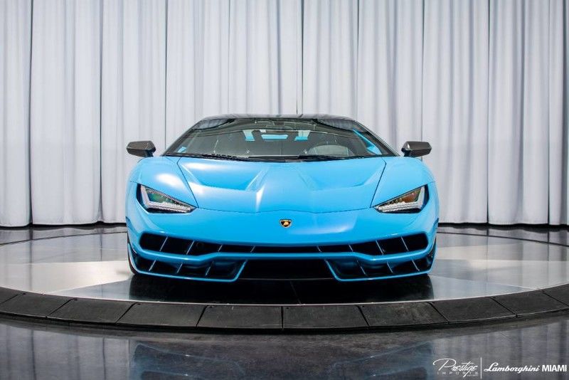 2017 Lamborghini Centenario Coupe, 3/20