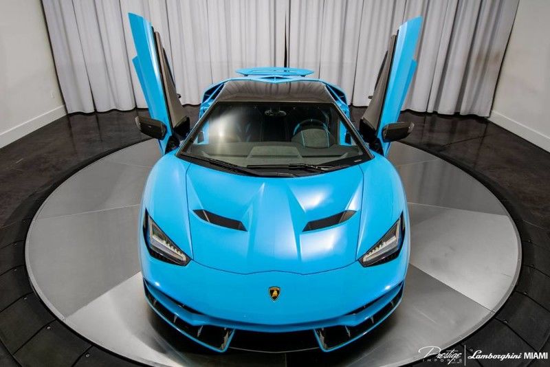 2017 Lamborghini Centenario Coupe, 6/20