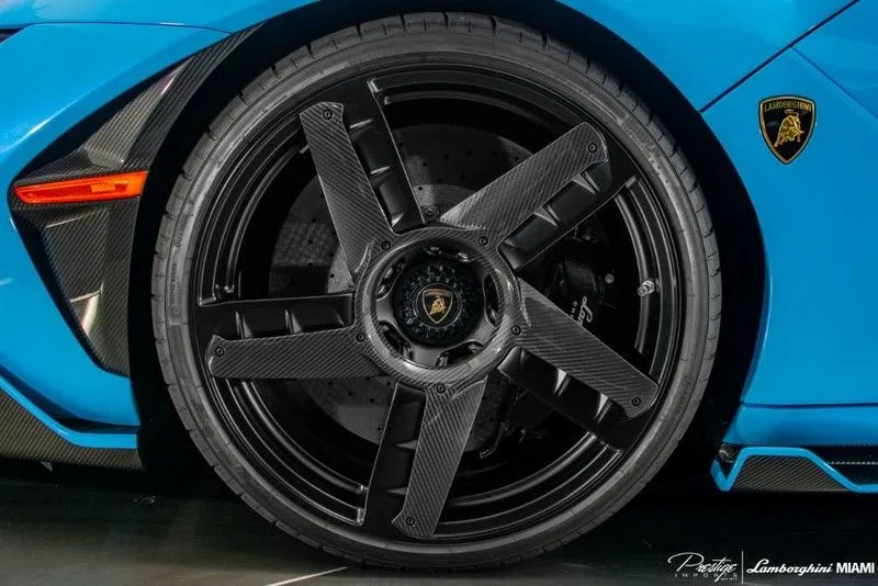 2017 Lamborghini Centenario Coupe wheel