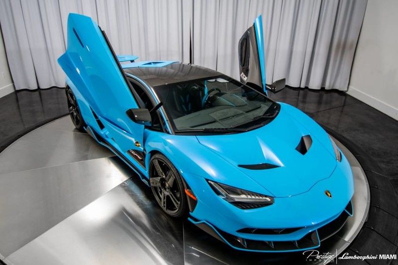 2017 Lamborghini Centenario Coupe, 8/20