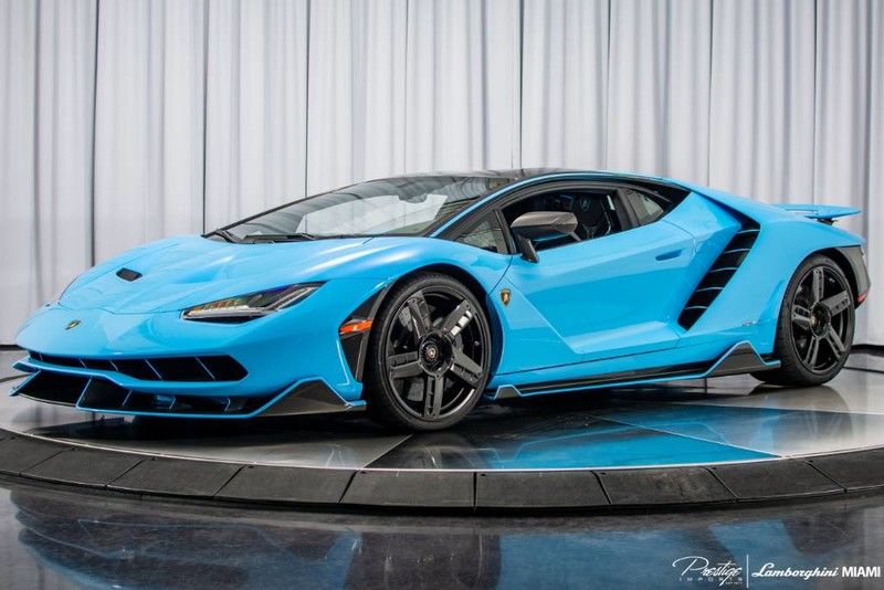 2017 Lamborghini Centenario Coupe, 19/20