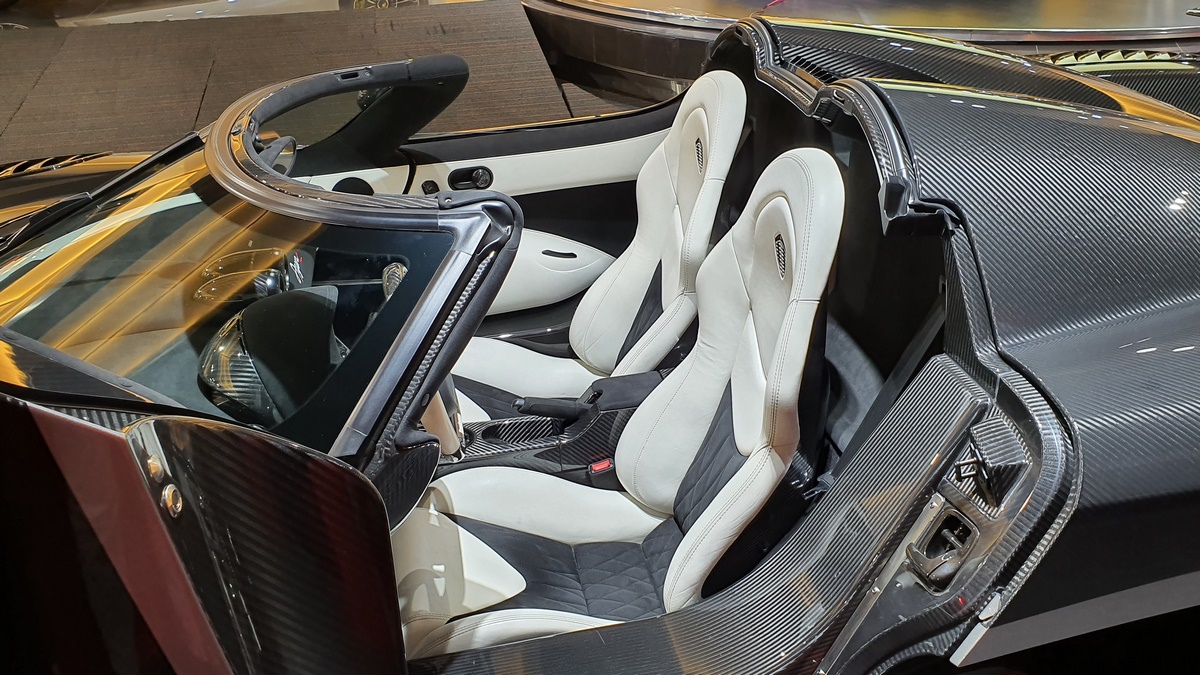 2014 Koenigsegg Agera R – 1 of 18, 6/20