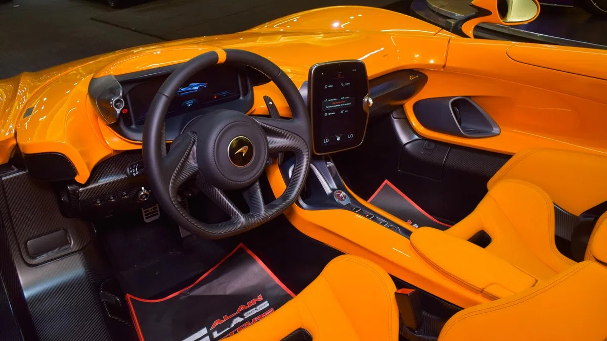 2022 McLaren ELVA interior