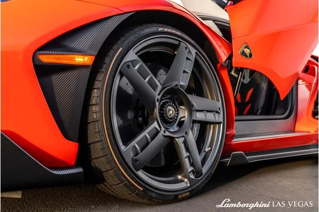 2017 Lamborghini Centenario Coupe wheel