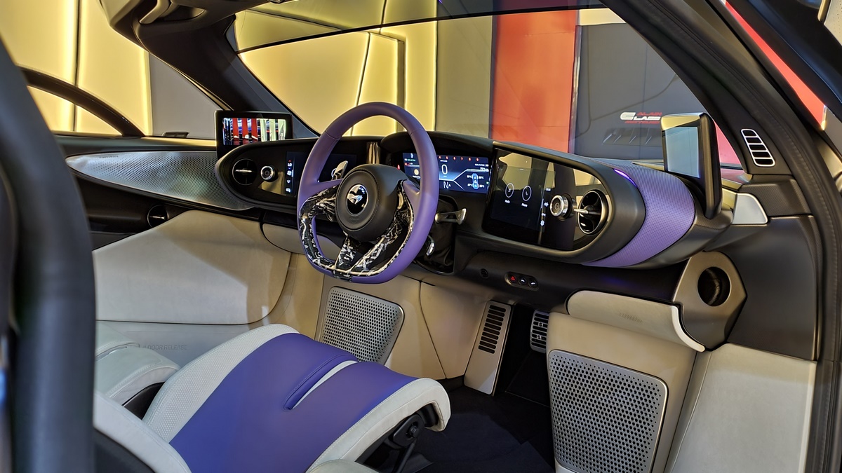 2020 McLaren Speedtail – 1 of 106, 4/20