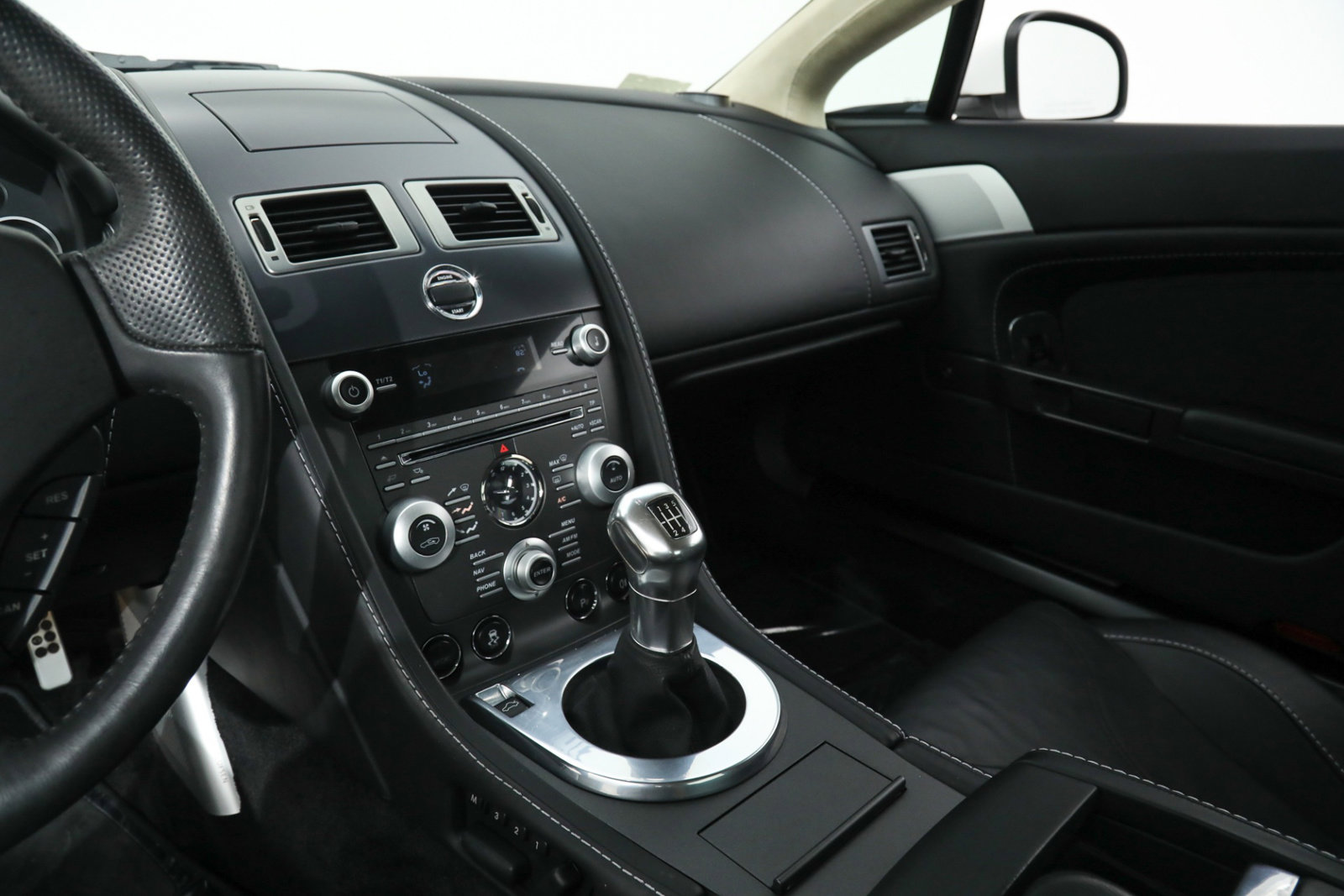 2011 ASTON MARTIN V12 VANTAGE MANUAL, 4/20