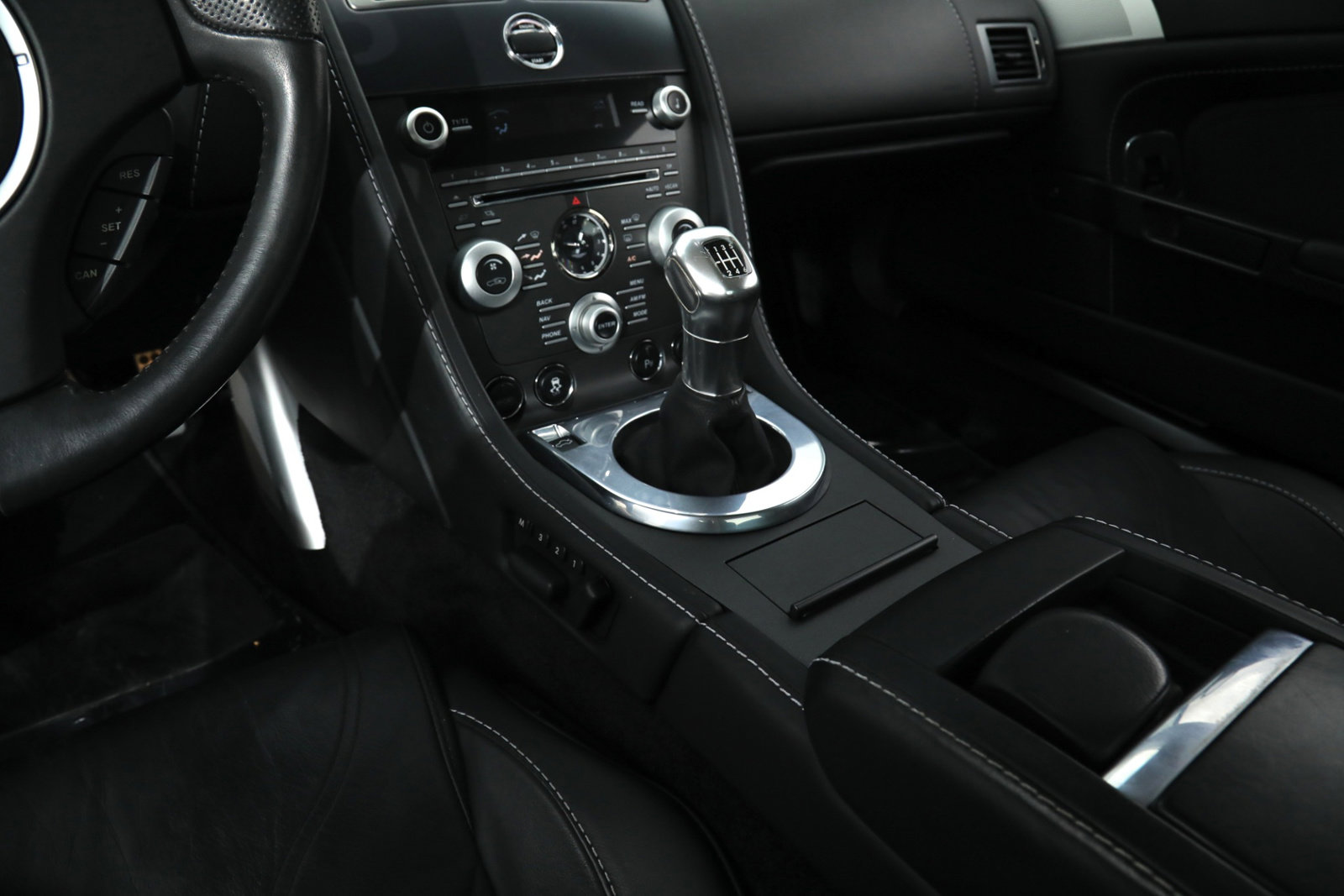 2011 ASTON MARTIN V12 VANTAGE MANUAL, 7/20
