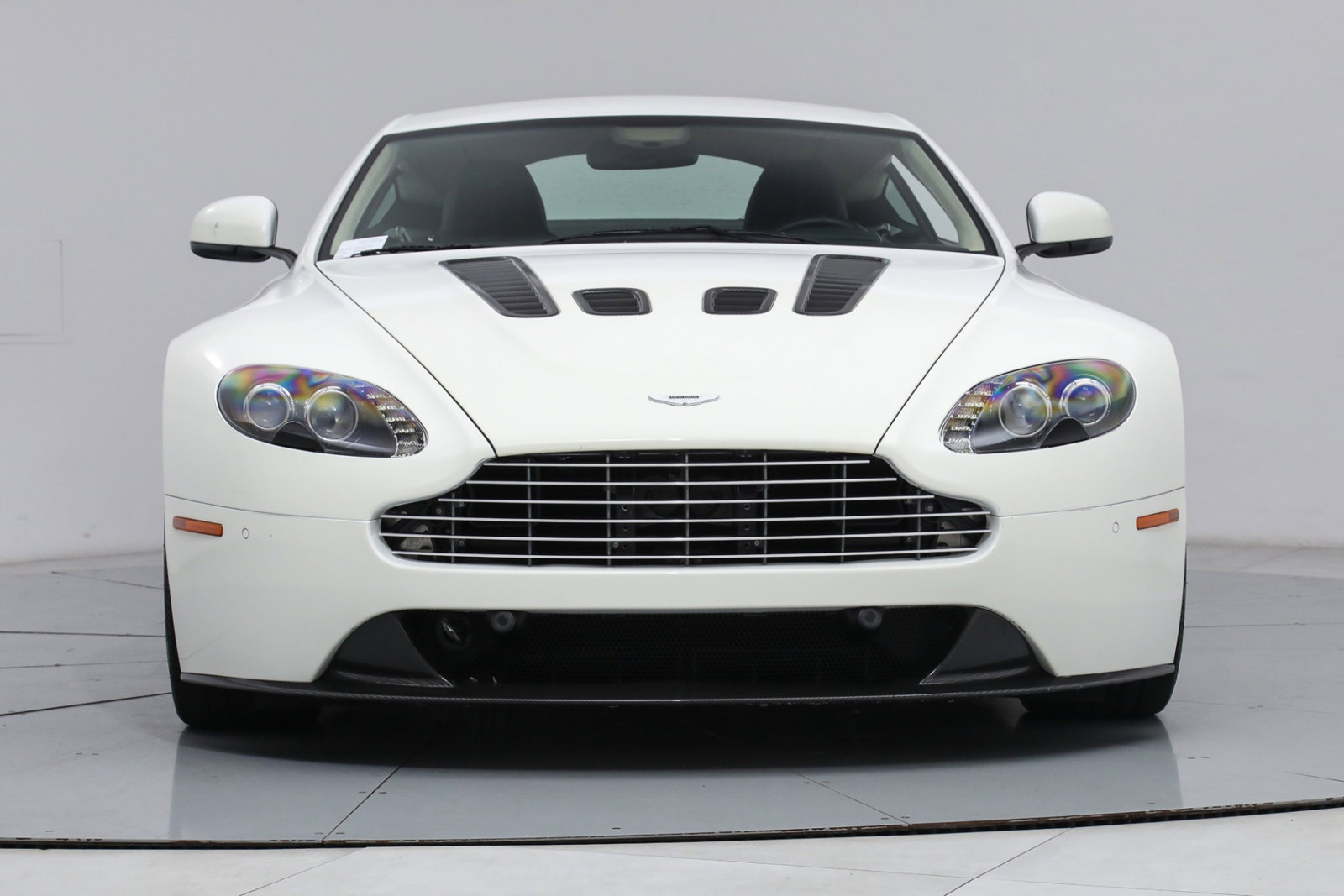 2011 ASTON MARTIN V12 VANTAGE MANUAL, 14/20