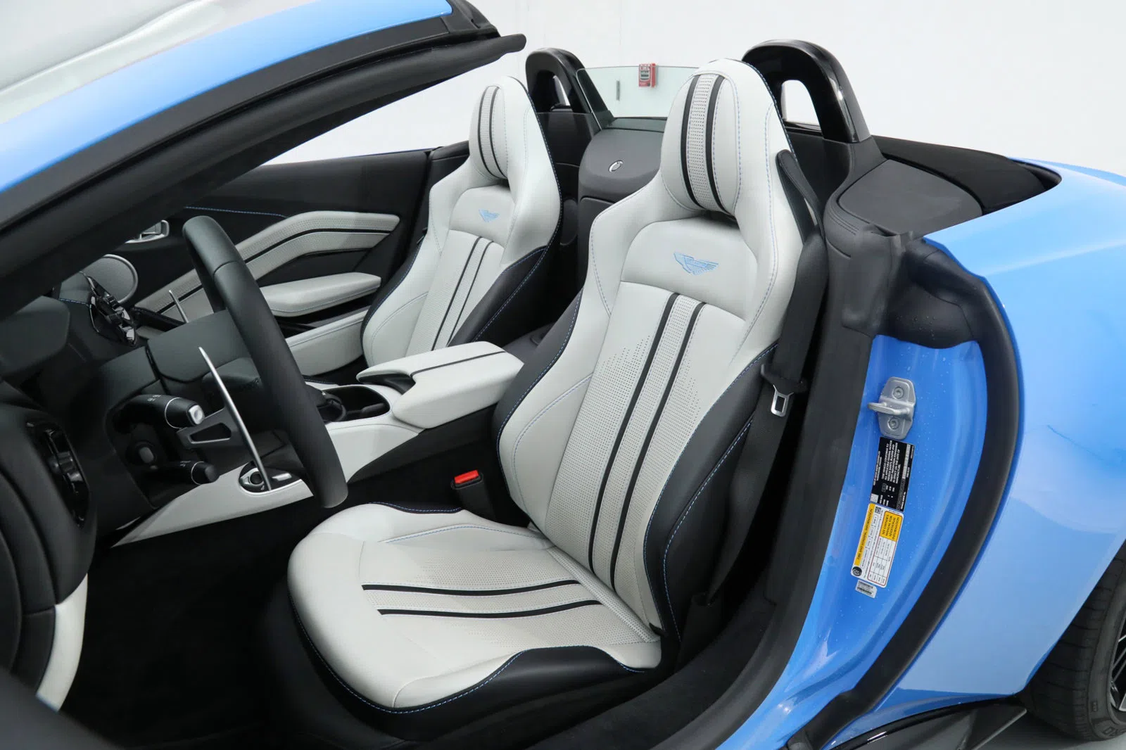2021 Aston Martin Vantage interior, seats