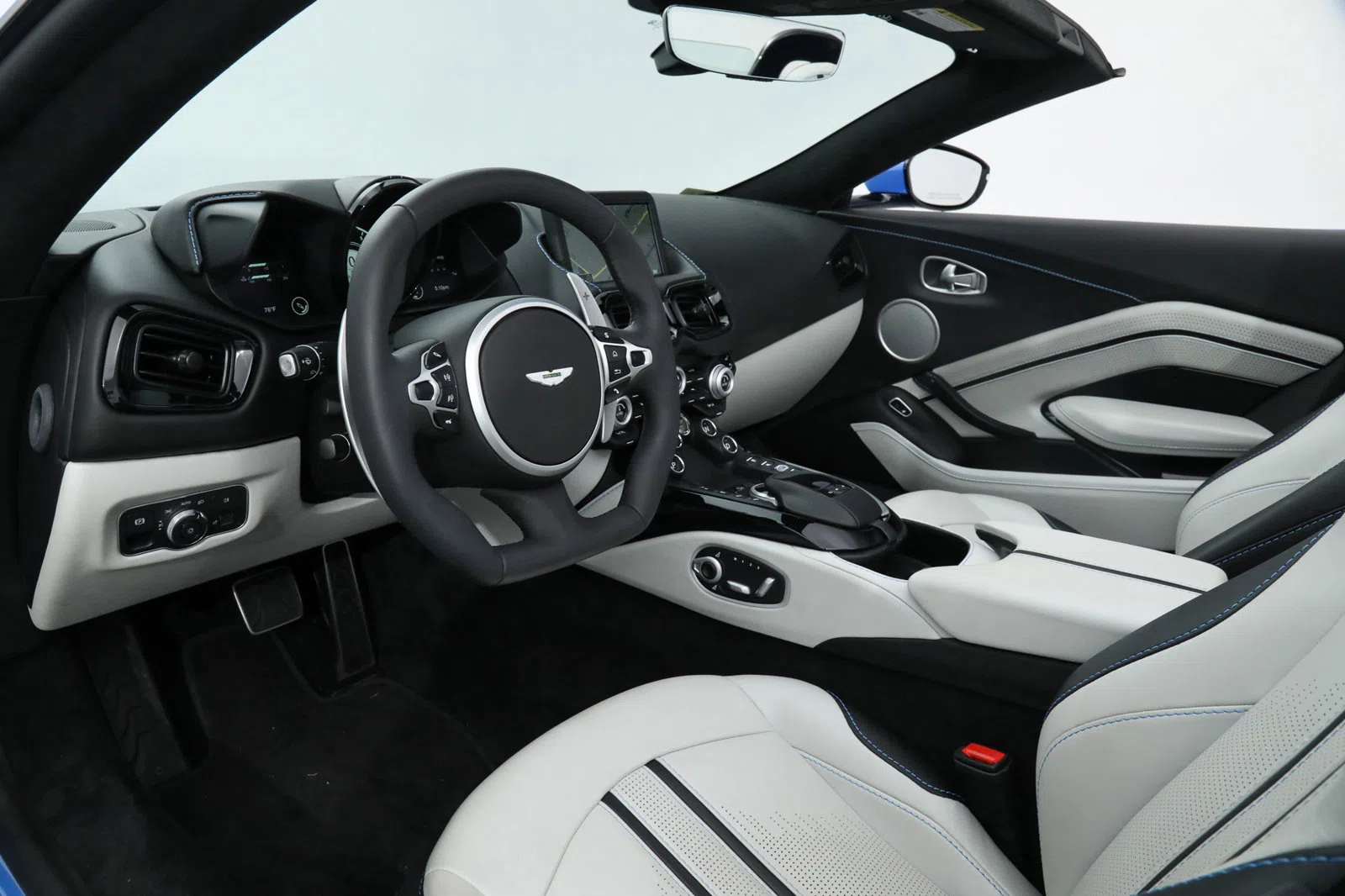 2021 Aston Martin Vantage interior