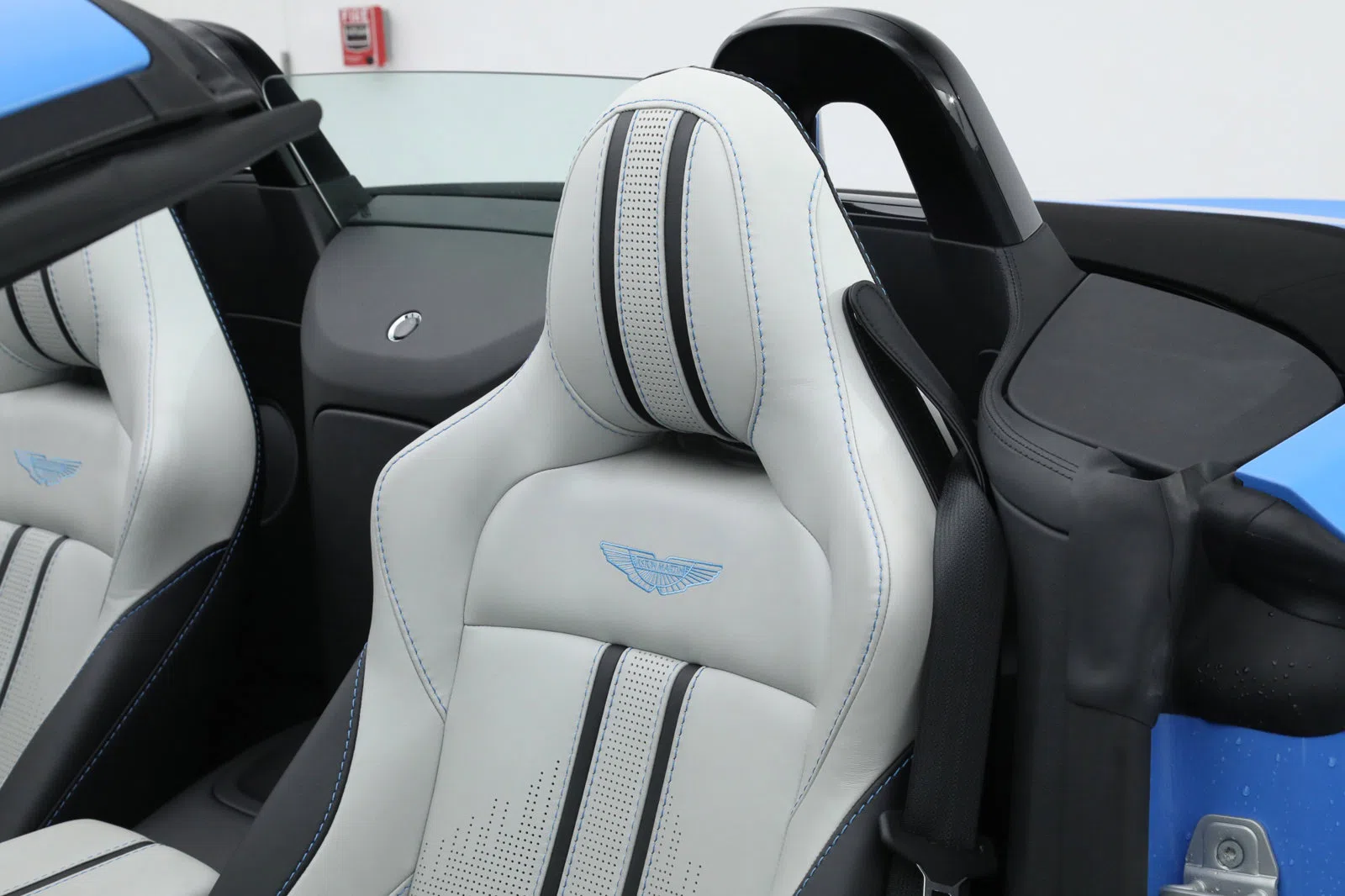 2021 Aston Martin Vantage interior, seats