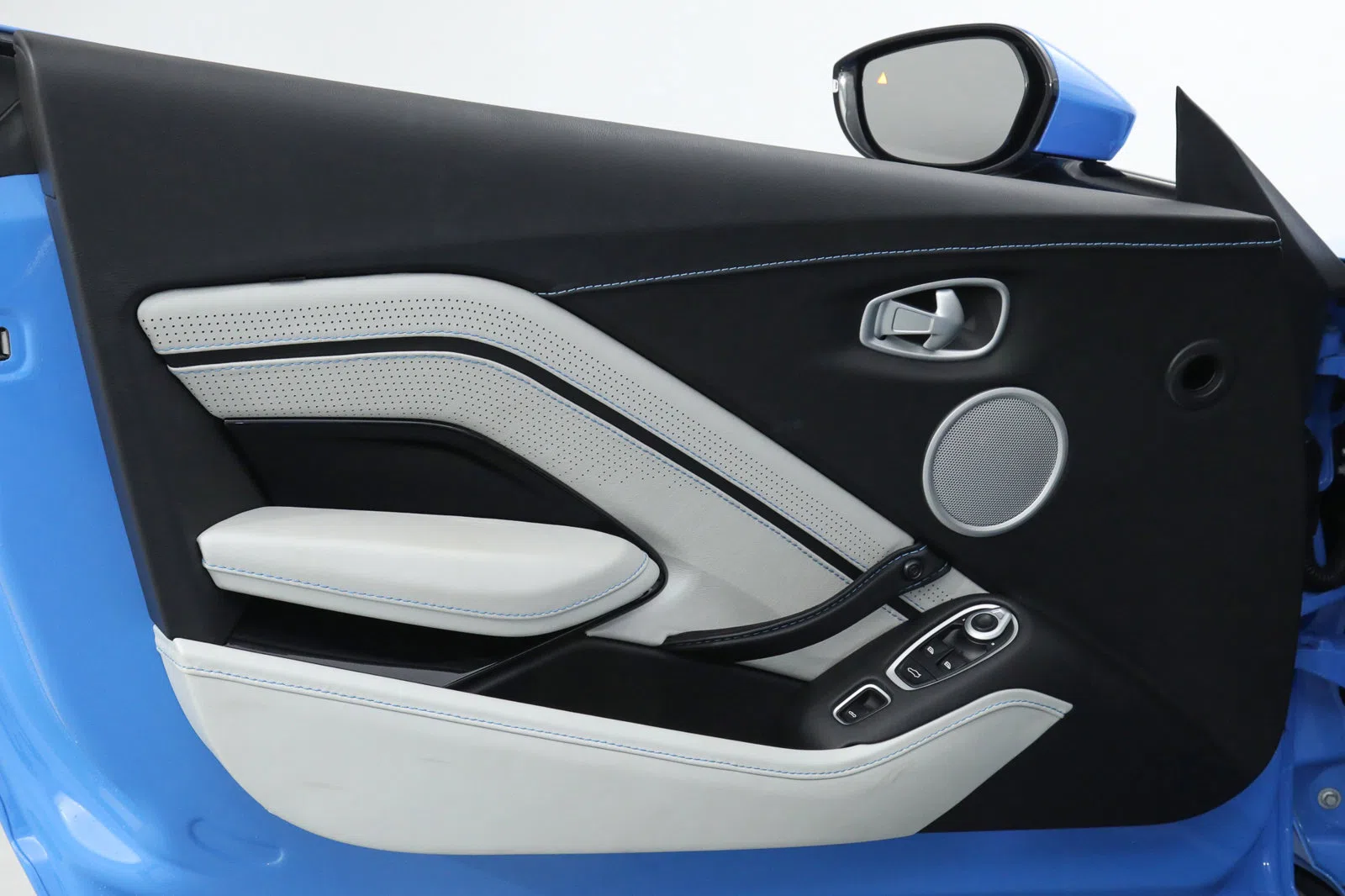 2021 Aston Martin Vantage interior, door panel